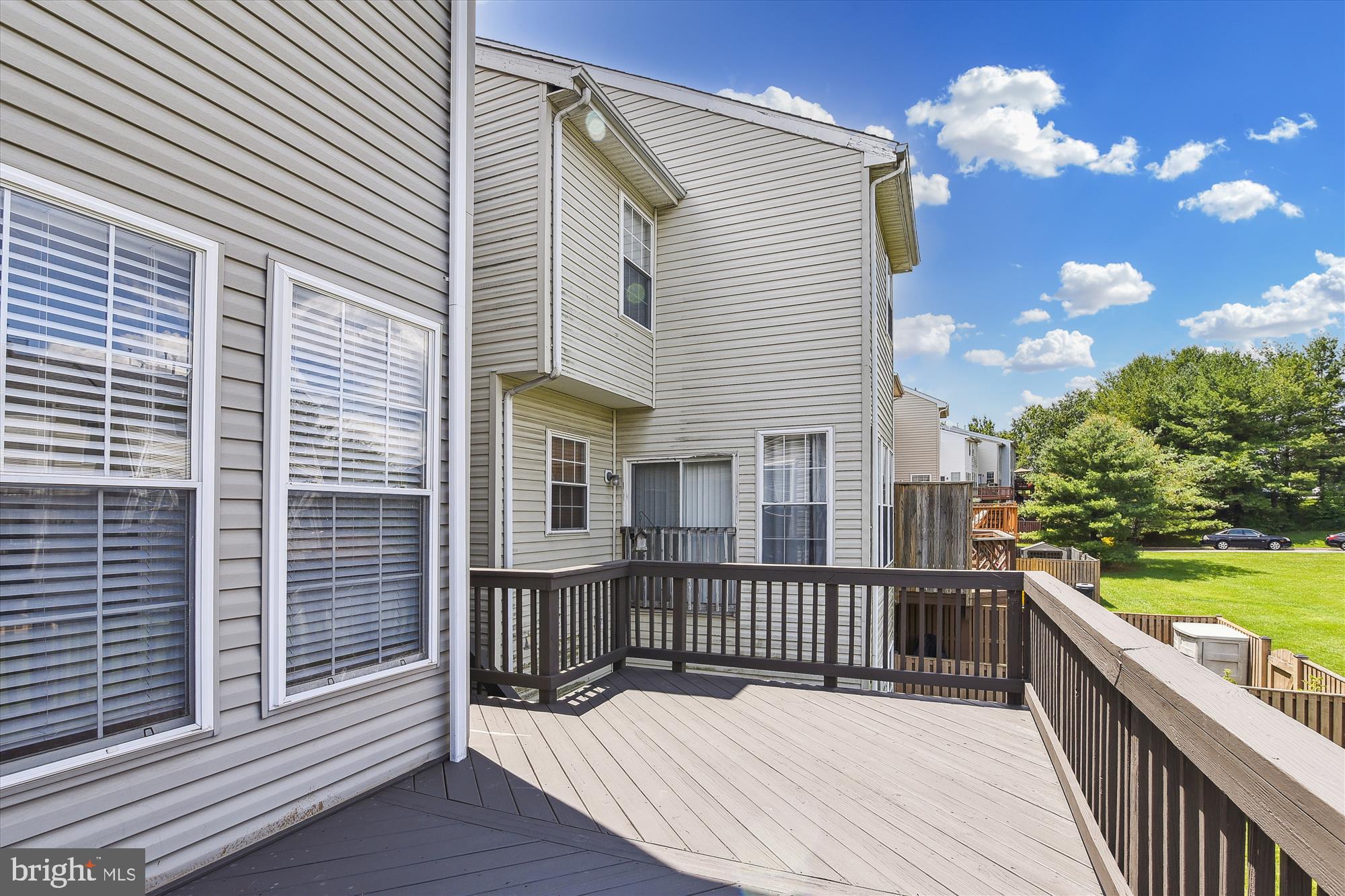 RIDGE COMMONS - Residential