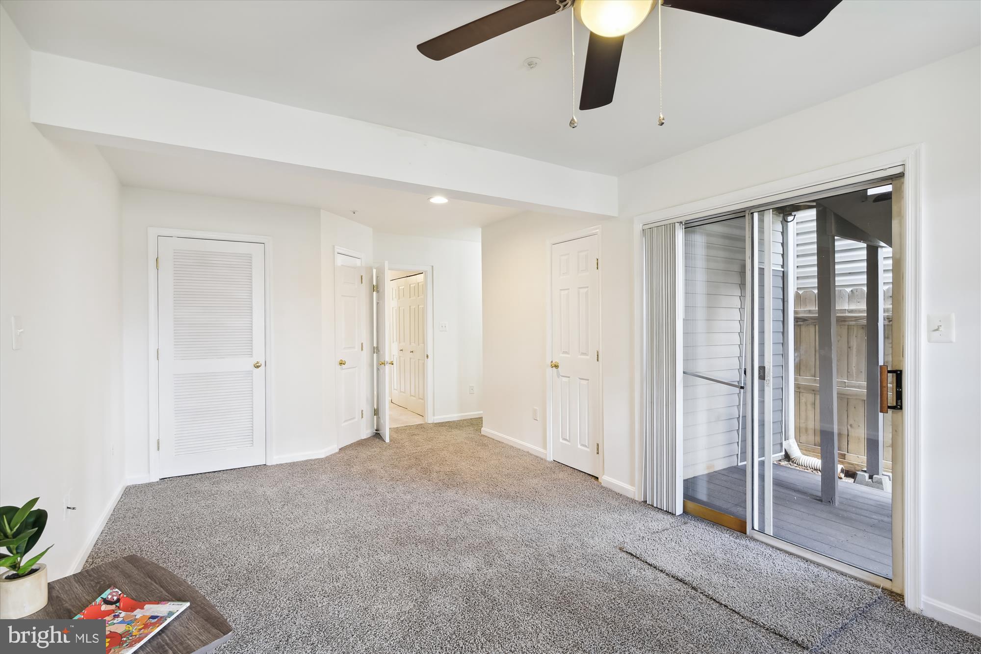 RIDGE COMMONS - Residential