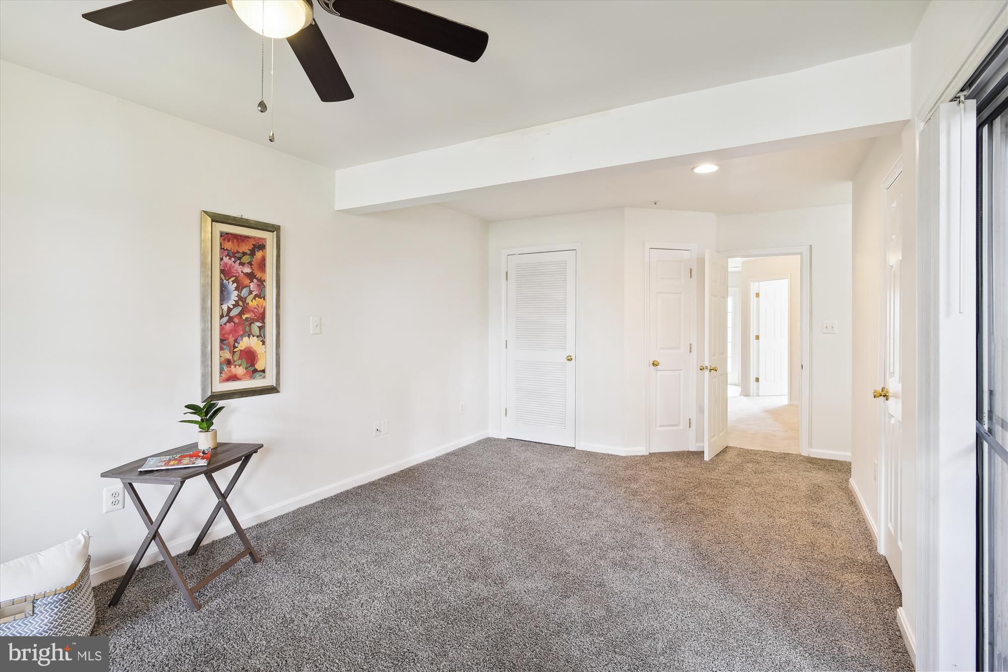 RIDGE COMMONS - Residential