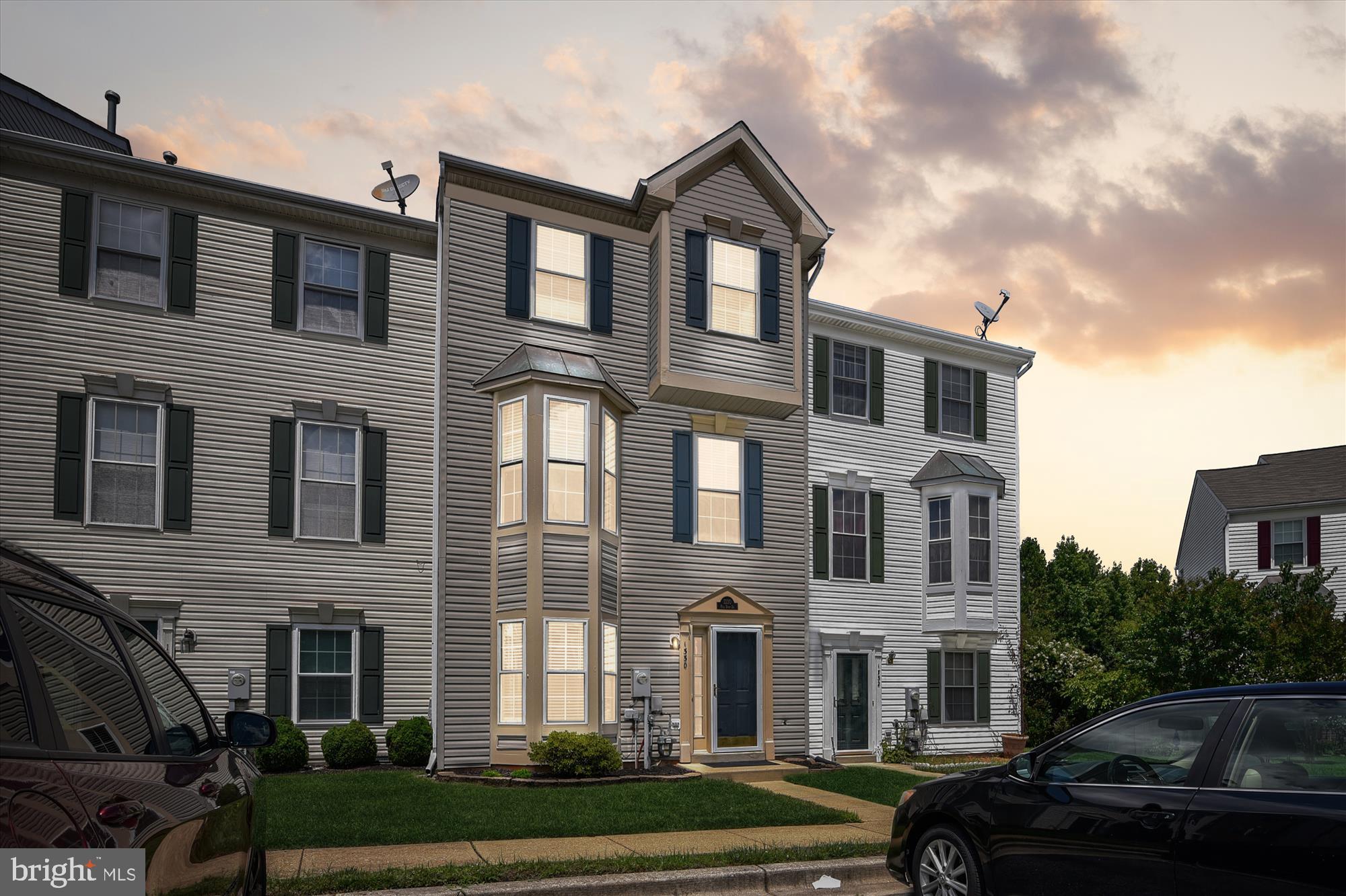 RIDGE COMMONS - Residential