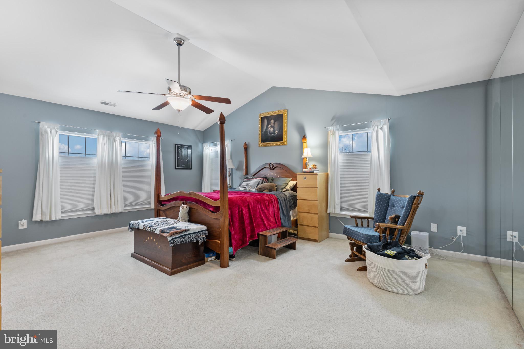EAST VALLEY OAKS - Residential