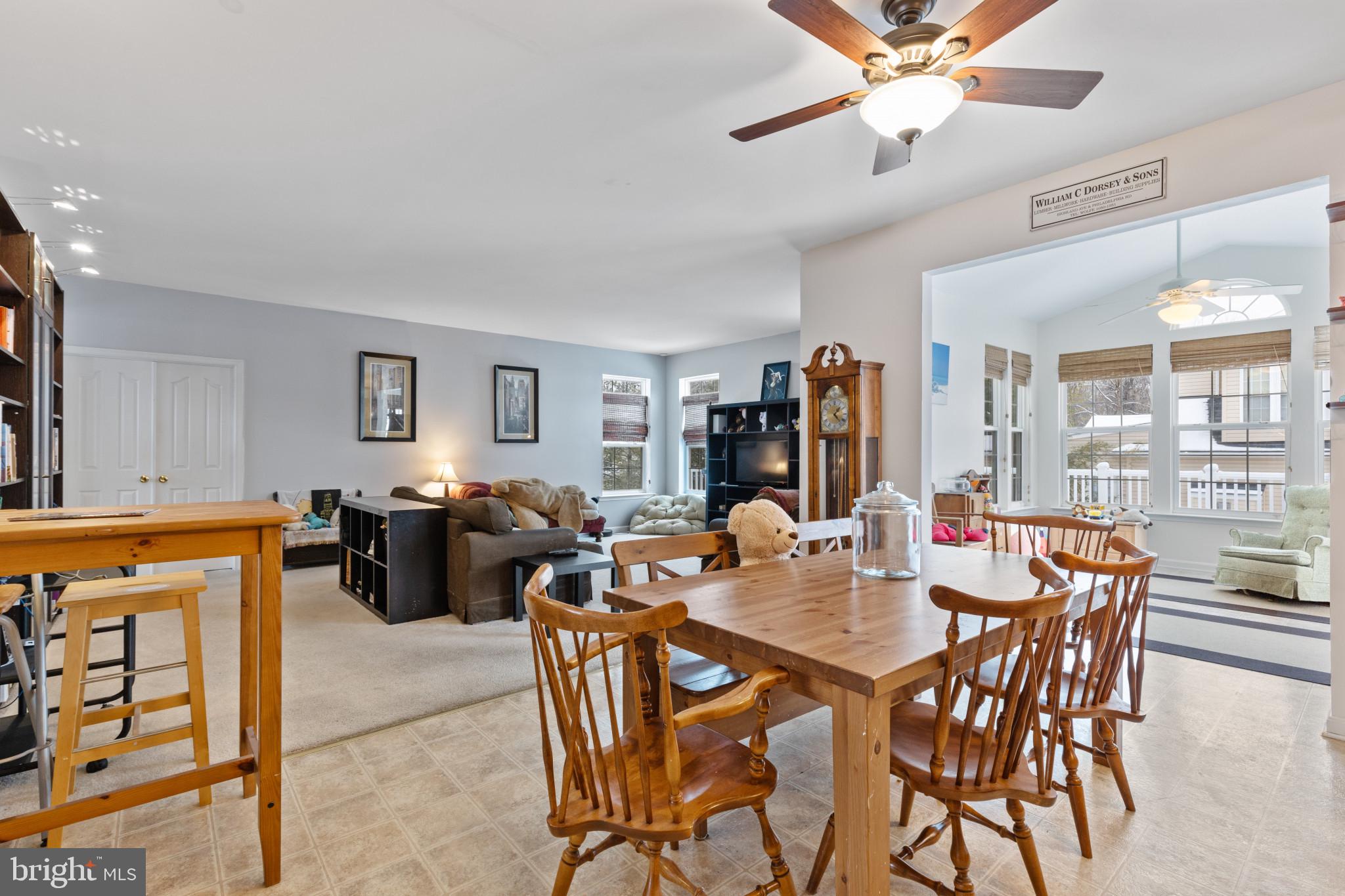 EAST VALLEY OAKS - Residential