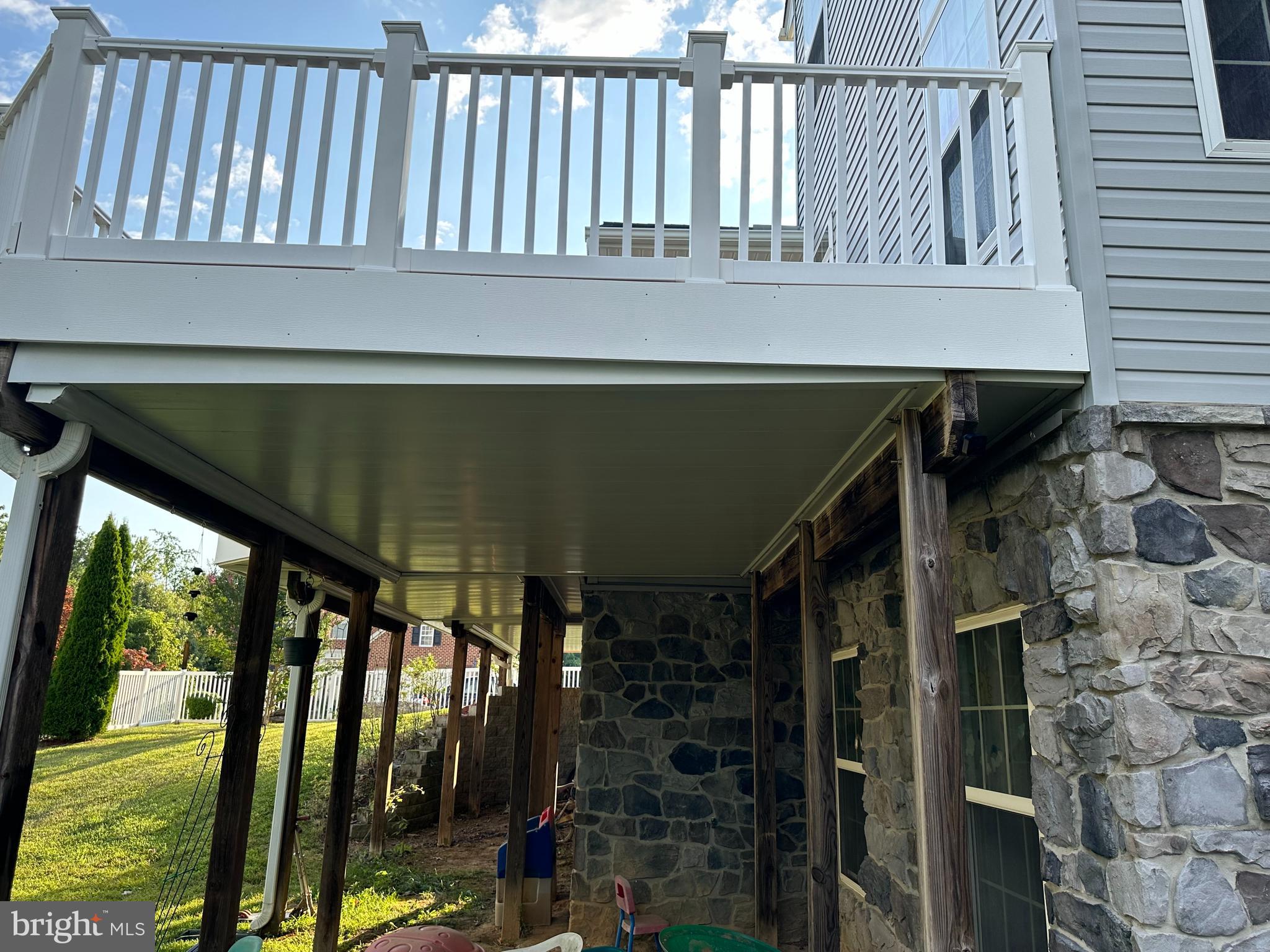 EAST VALLEY OAKS - Residential