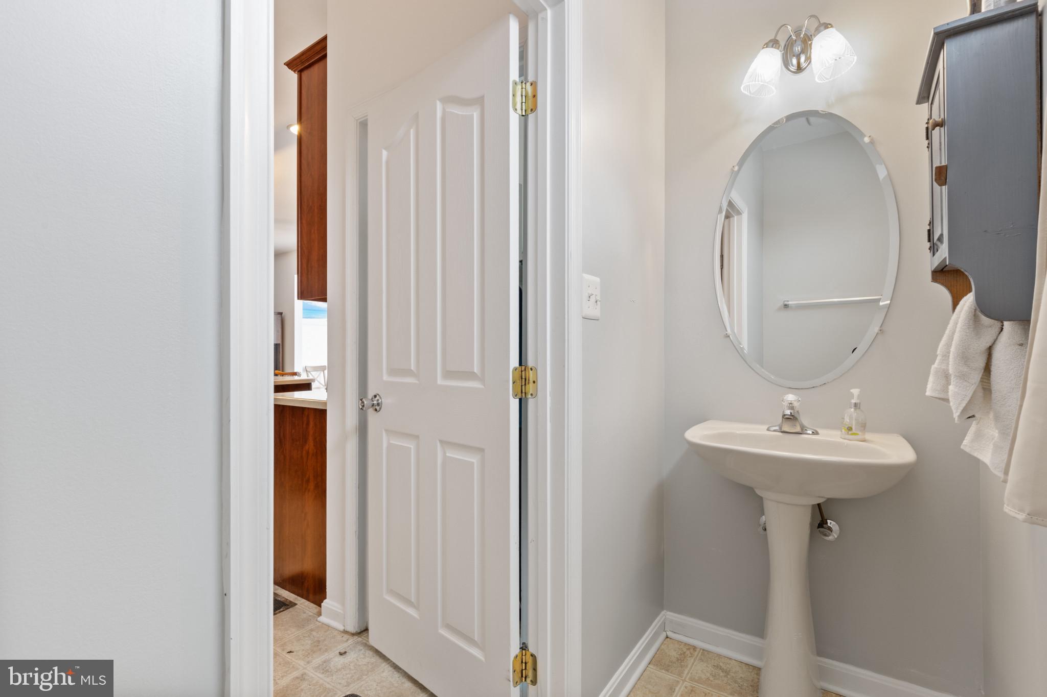 EAST VALLEY OAKS - Residential