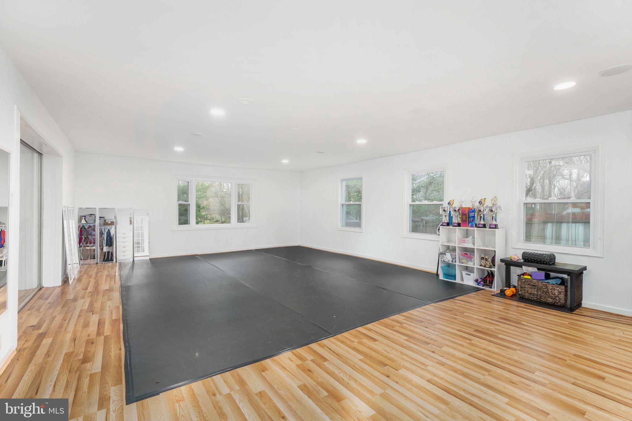 KINGS PARK - Residential