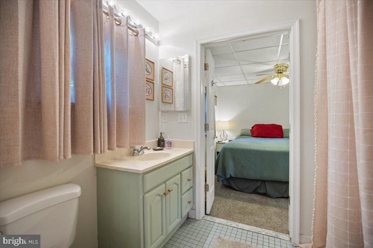 KENWOOD BEACH - Residential Lease