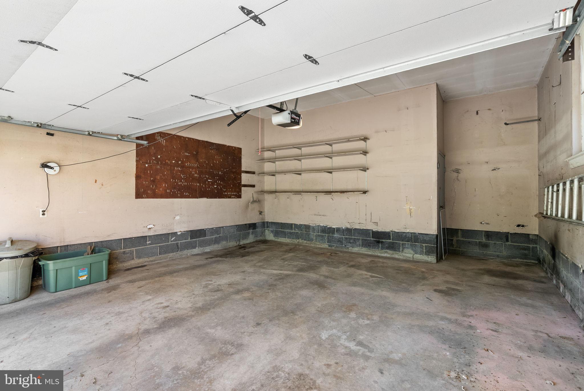 MAPLE GLEN - Residential