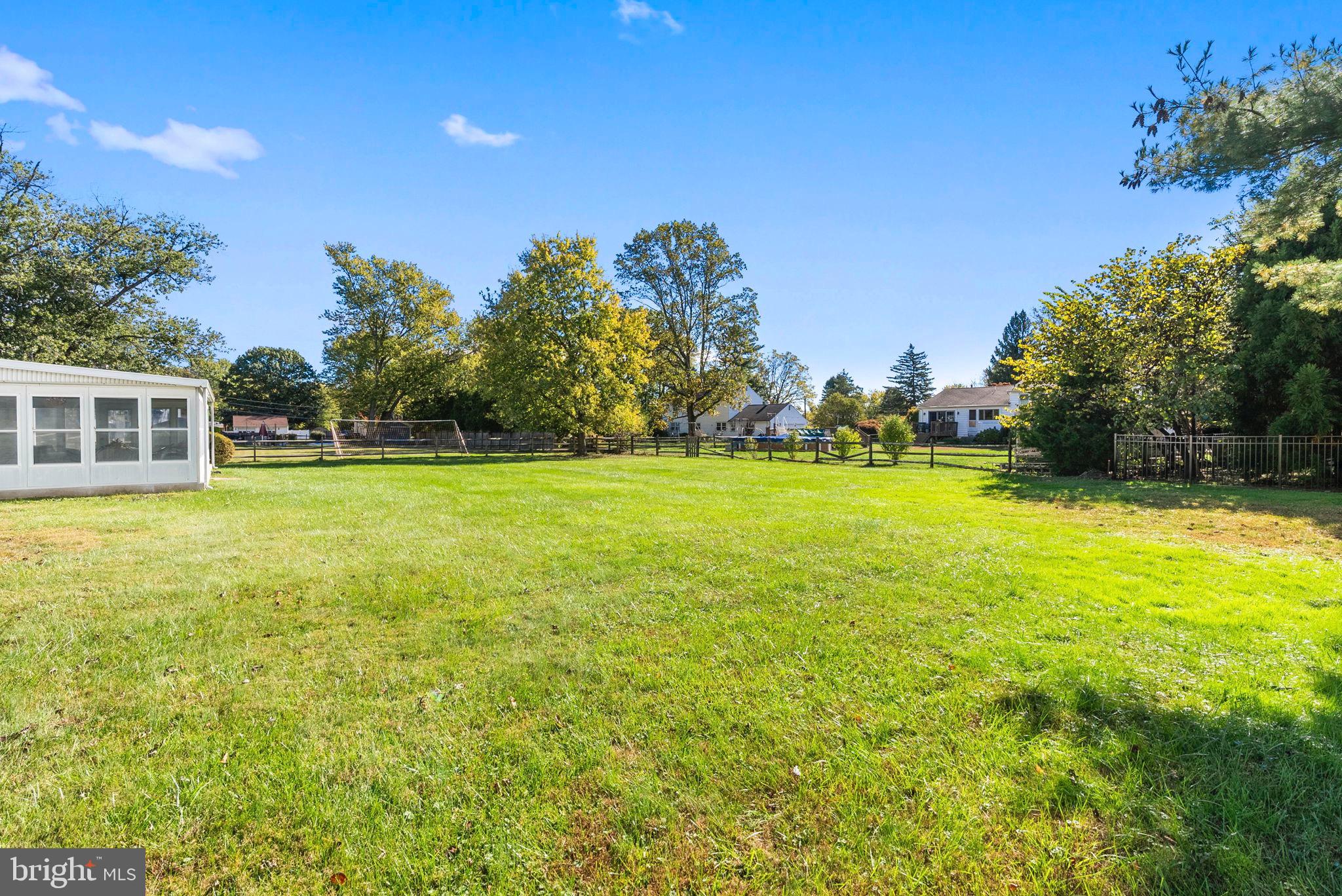 MAPLE GLEN - Residential