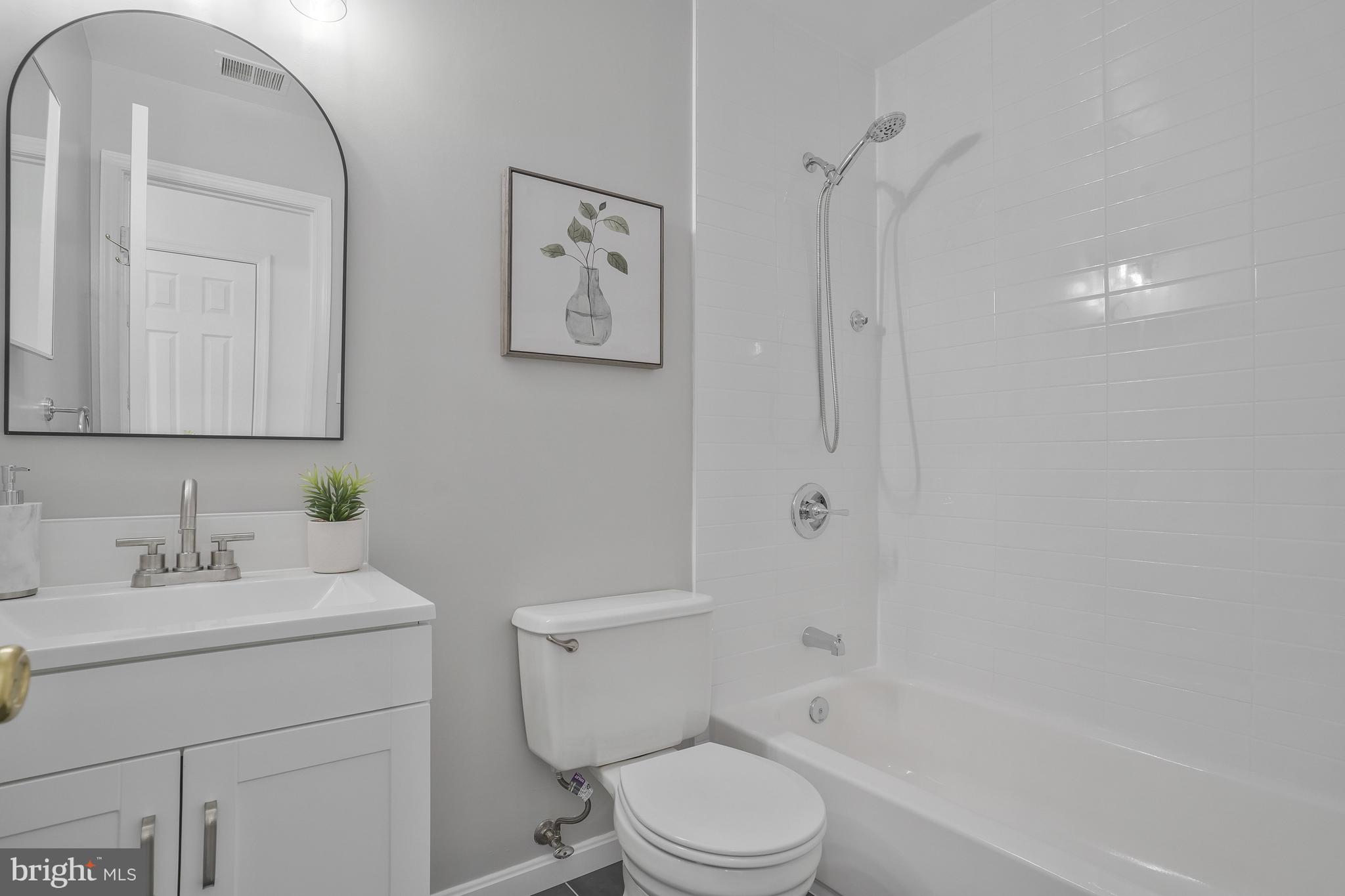 COLONY PARK - Residential