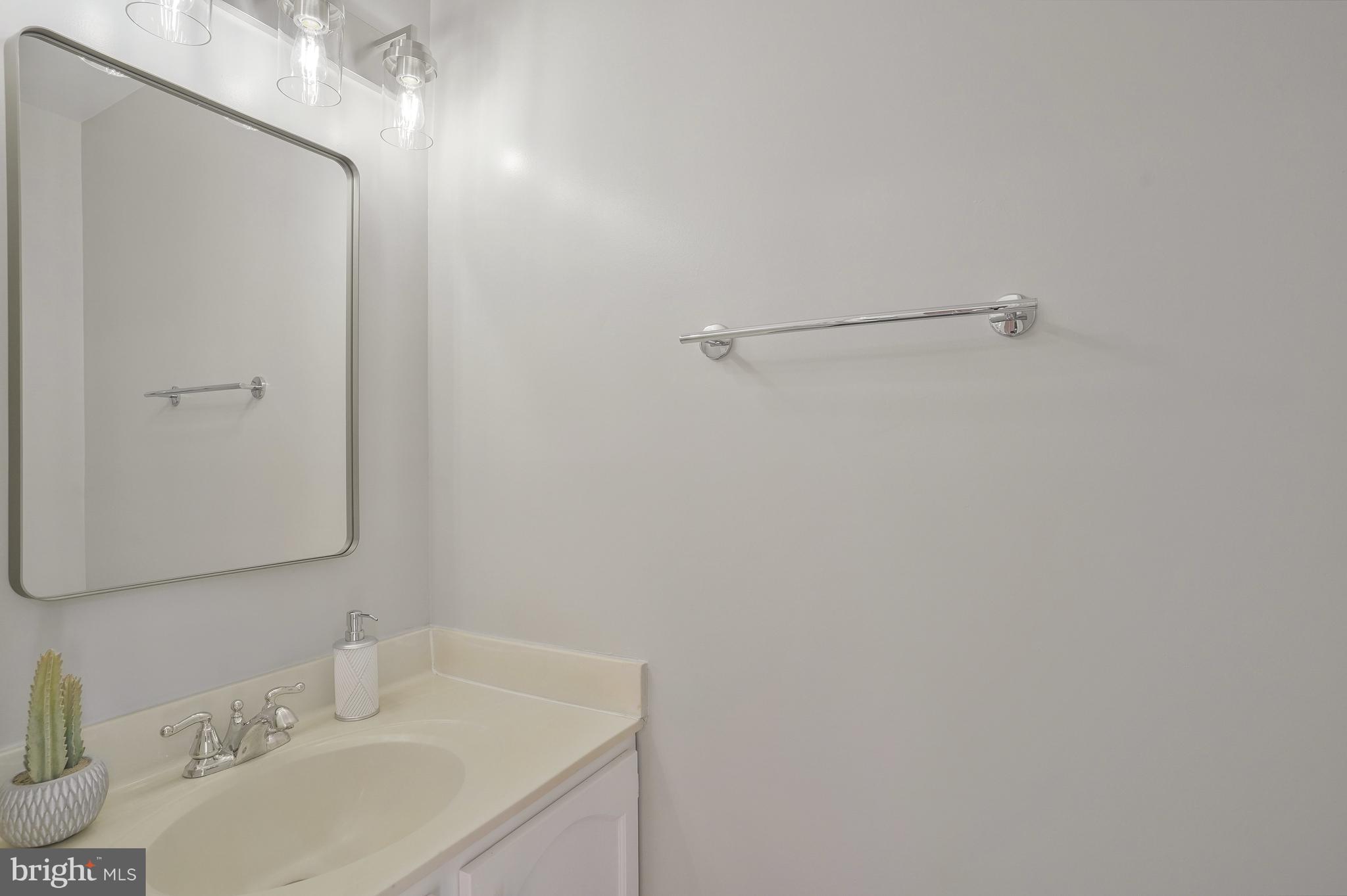 COLONY PARK - Residential