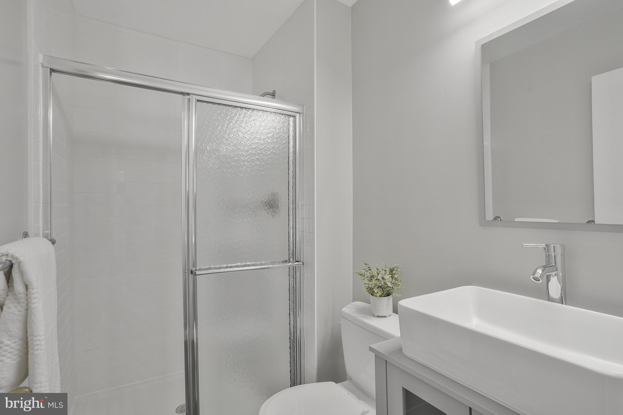 COLONY PARK - Residential