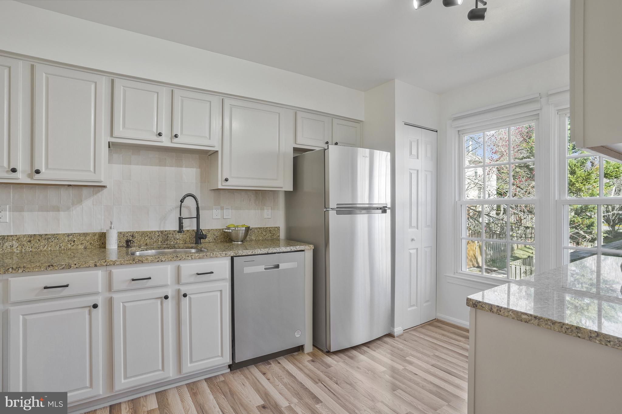 COLONY PARK - Residential