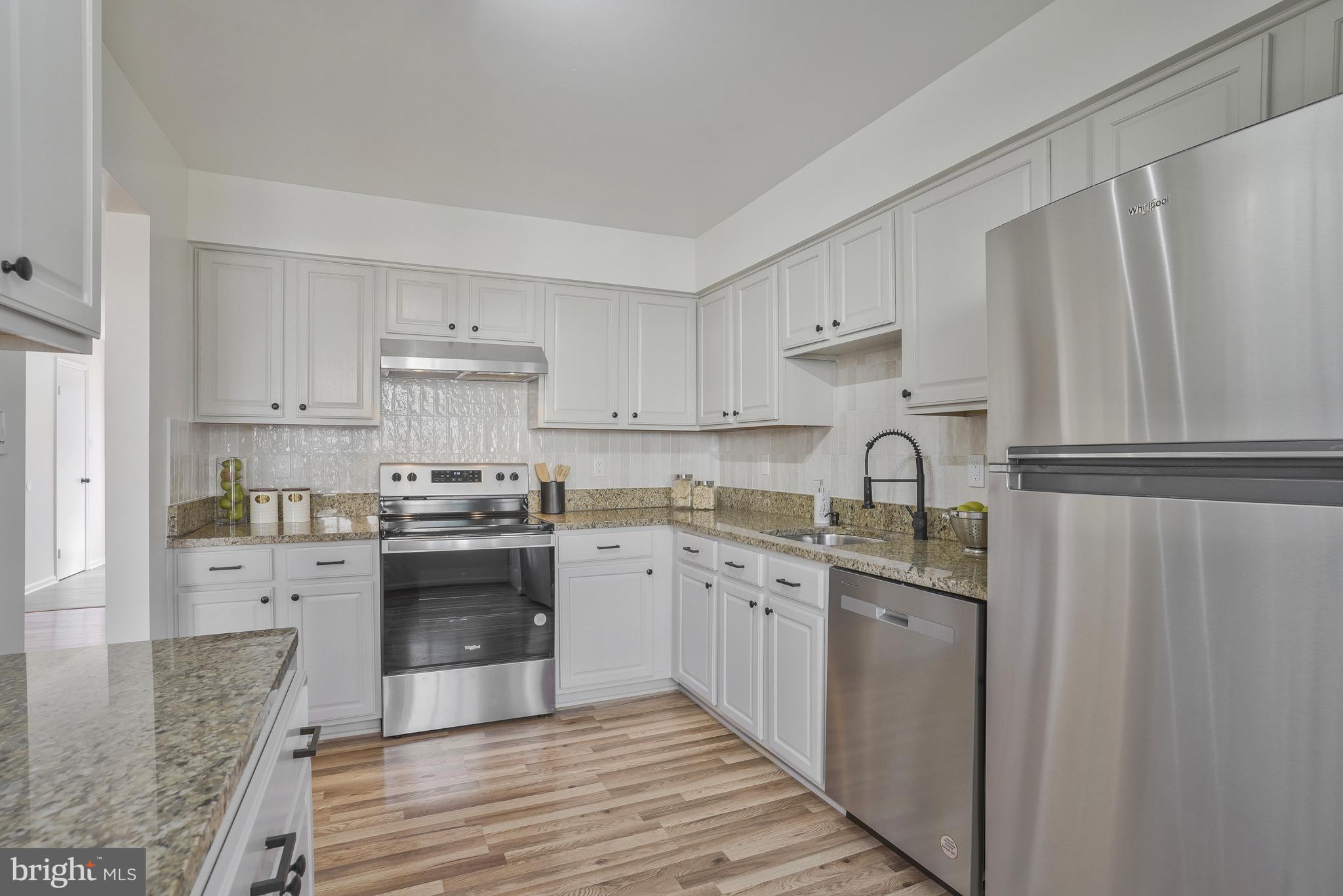 COLONY PARK - Residential