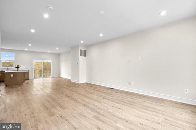 LAKE FREDERICK - Residential Lease