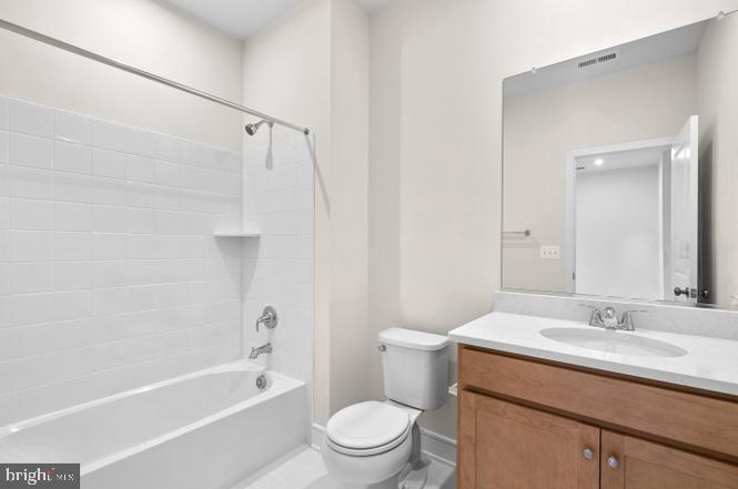 LAKE FREDERICK - Residential Lease