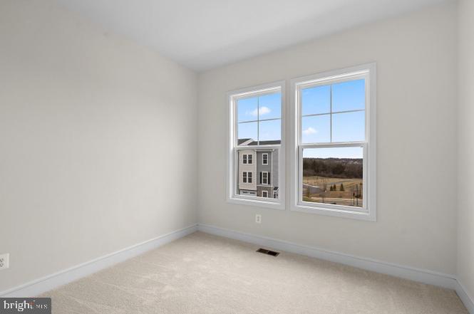 LAKE FREDERICK - Residential Lease