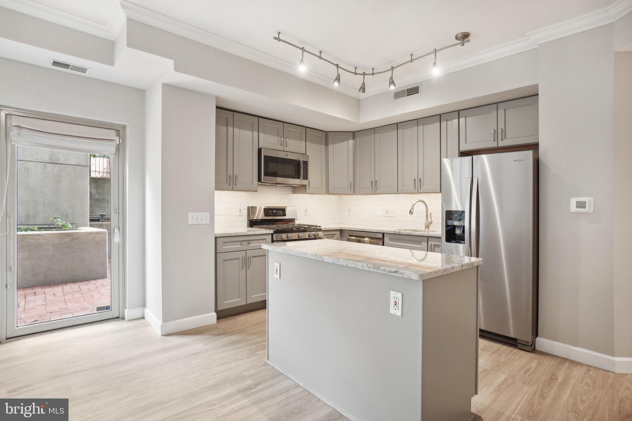1441 RHODE ISLAND AVENUE NW M01