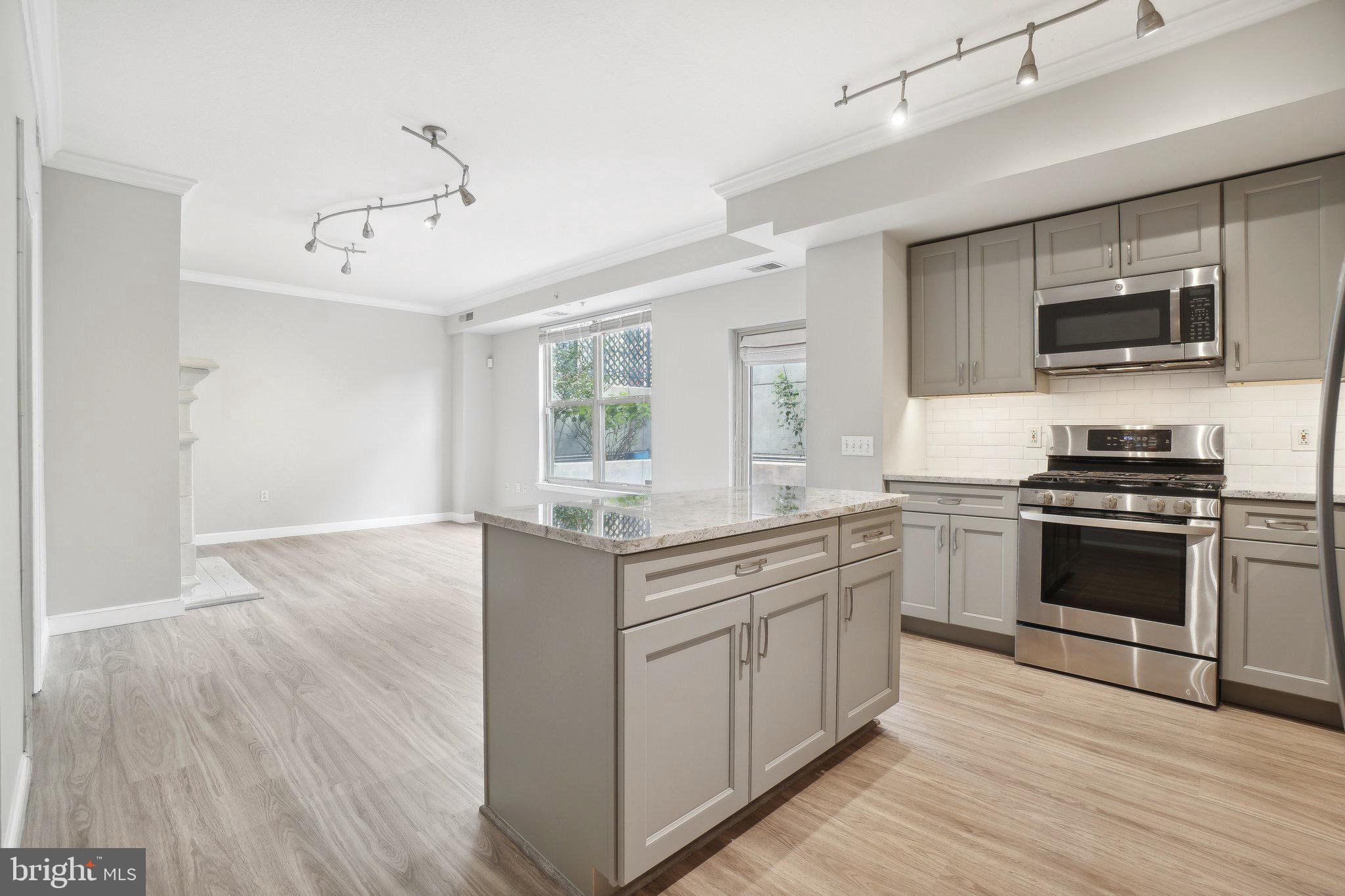 1441 RHODE ISLAND AVENUE NW M01