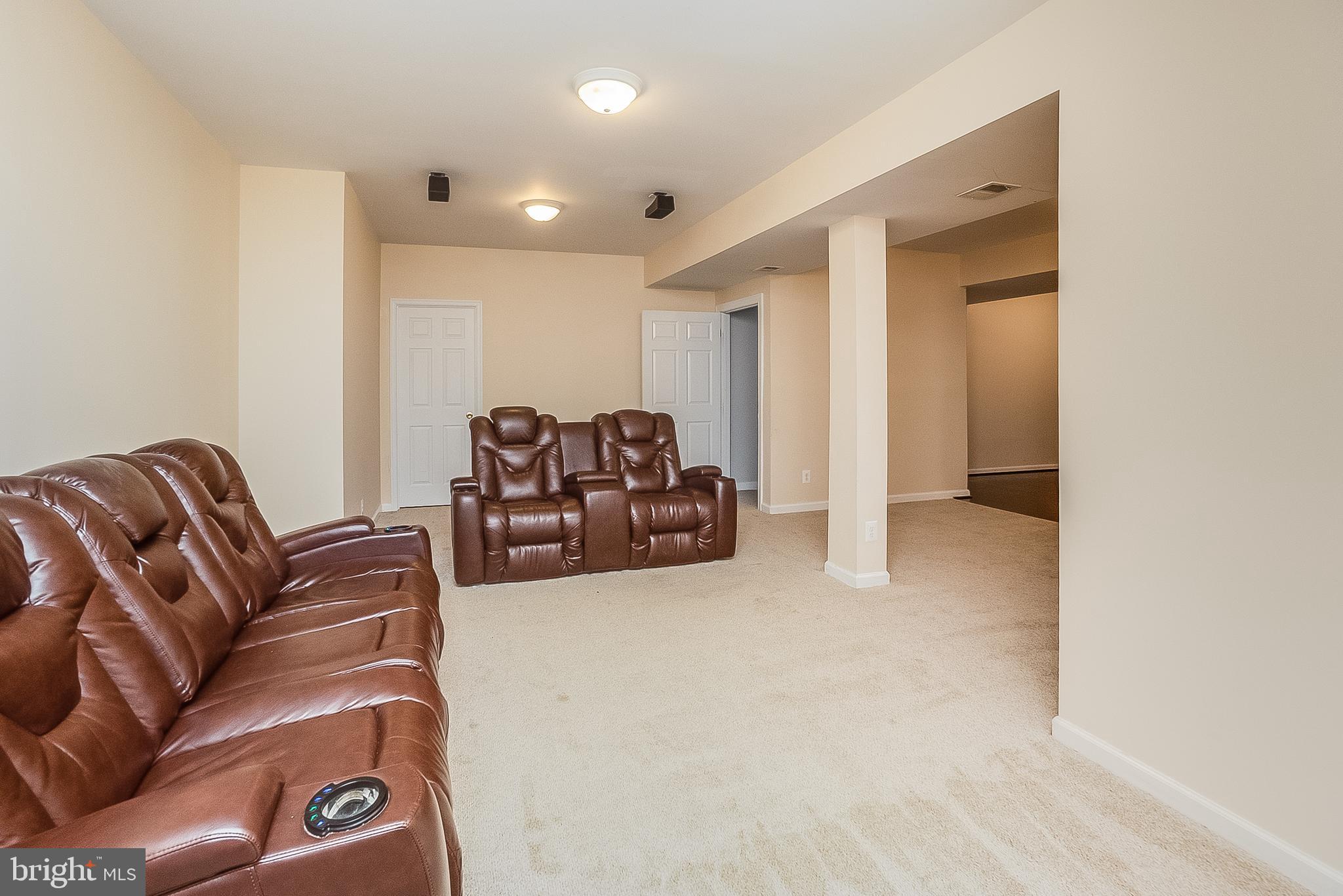 STONE WALL MANOR - Residential