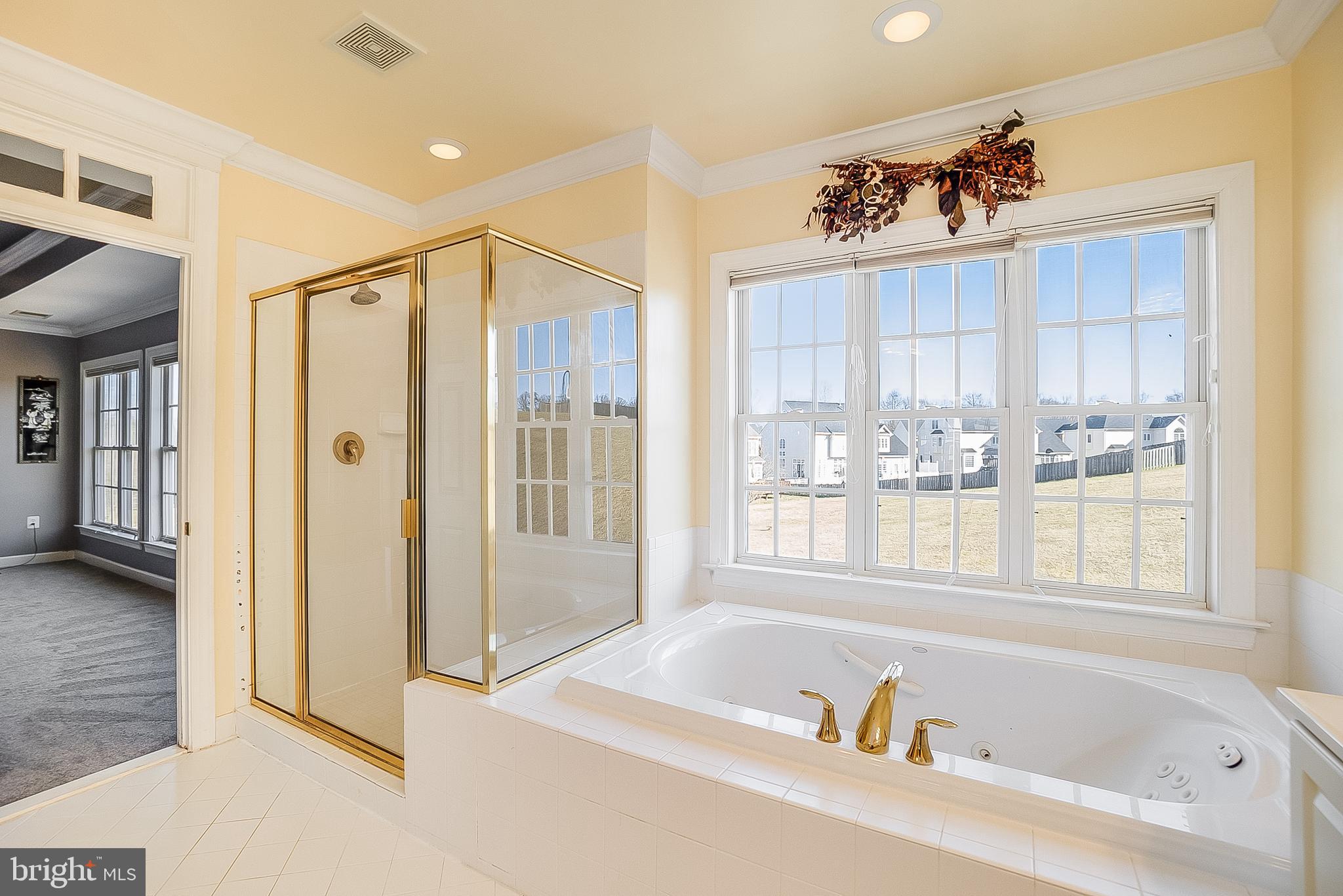STONE WALL MANOR - Residential