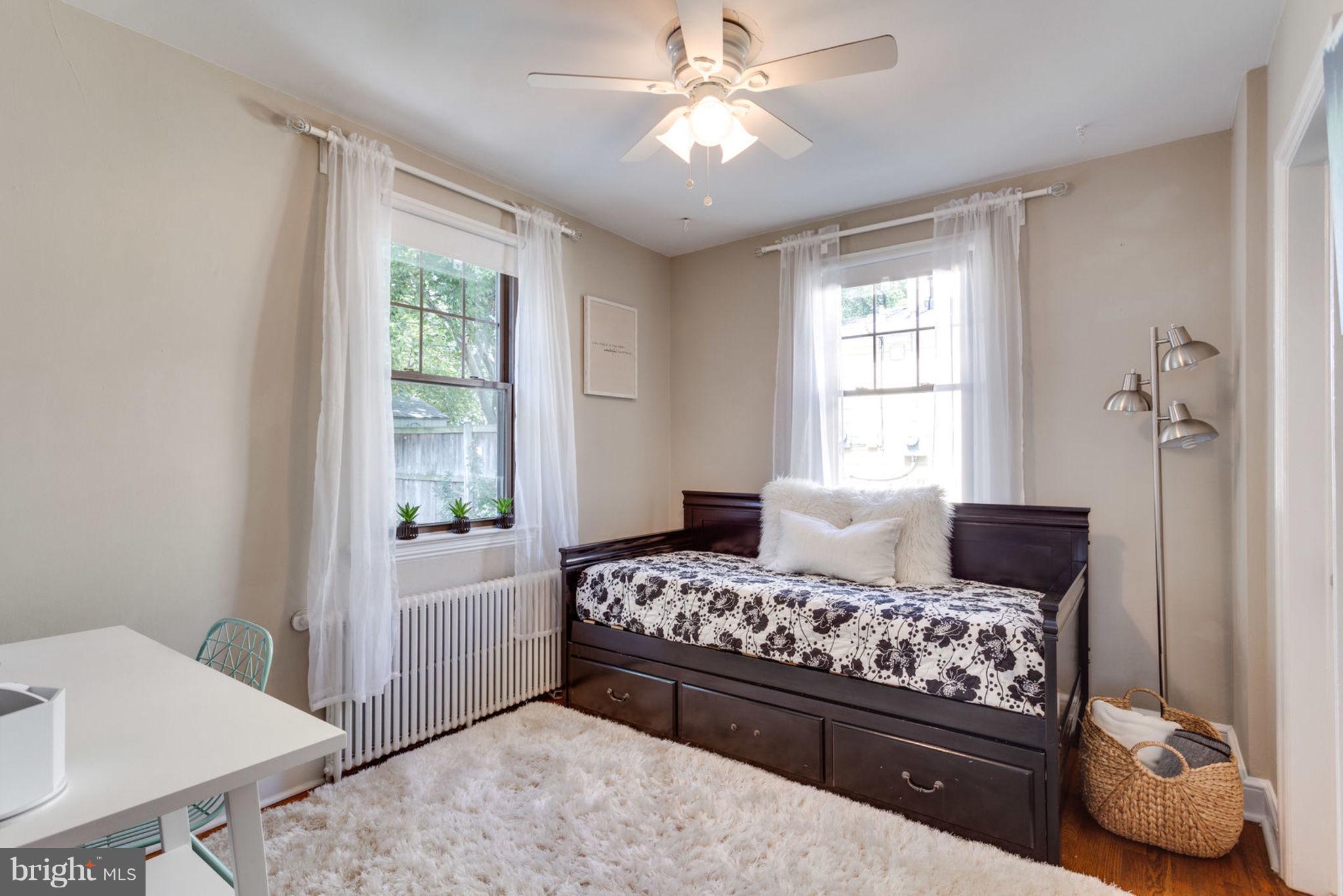 ROSEMONT PARK - Residential