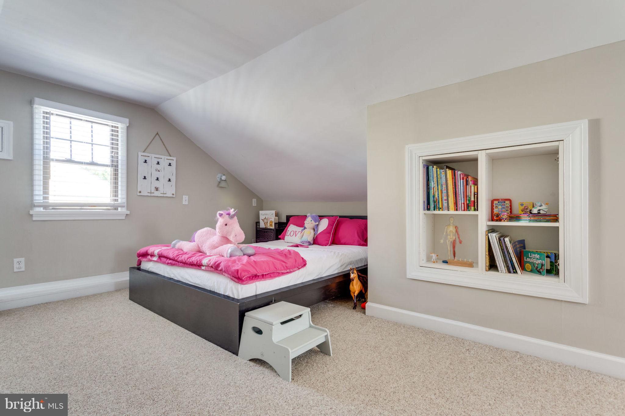 ROSEMONT PARK - Residential