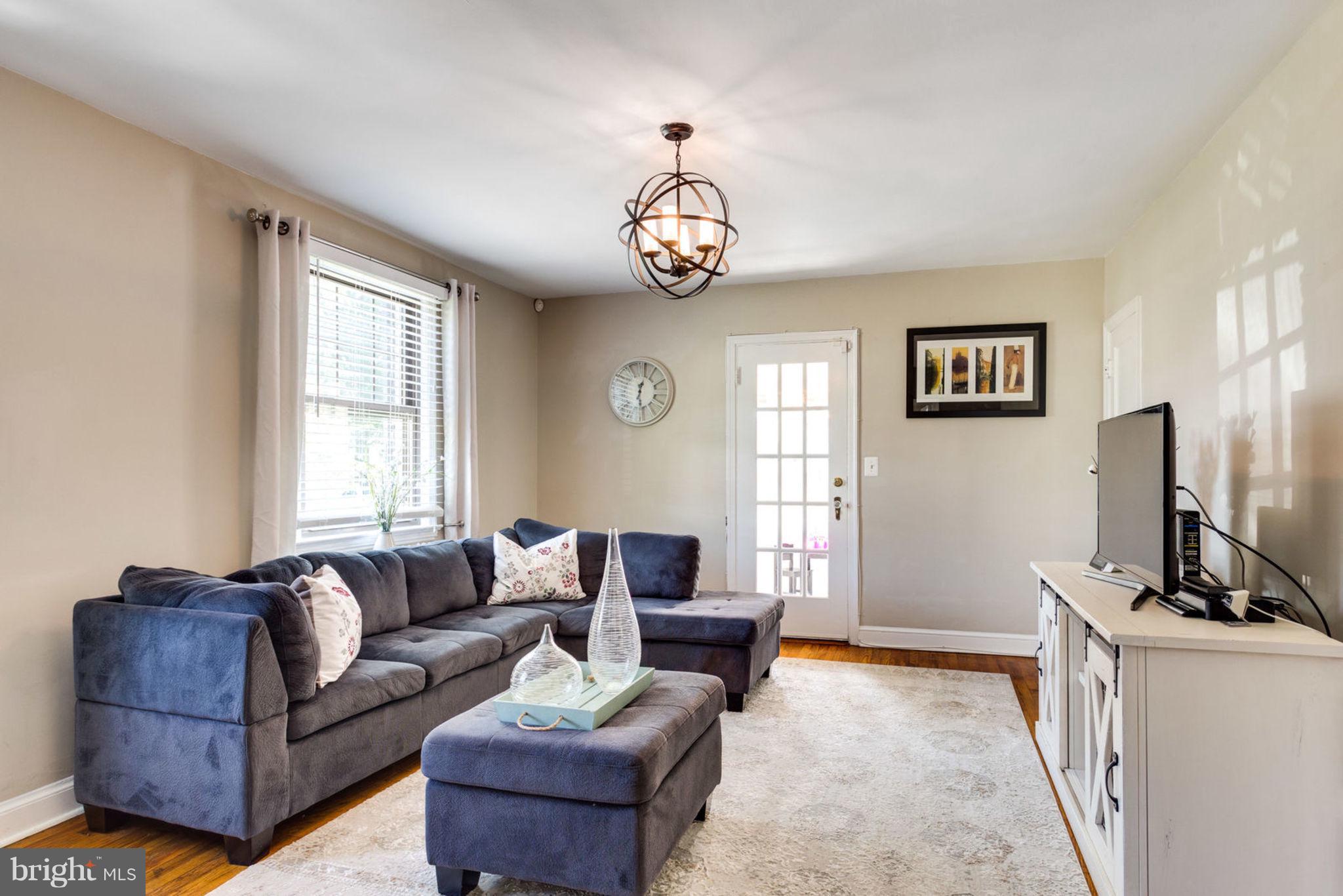 ROSEMONT PARK - Residential