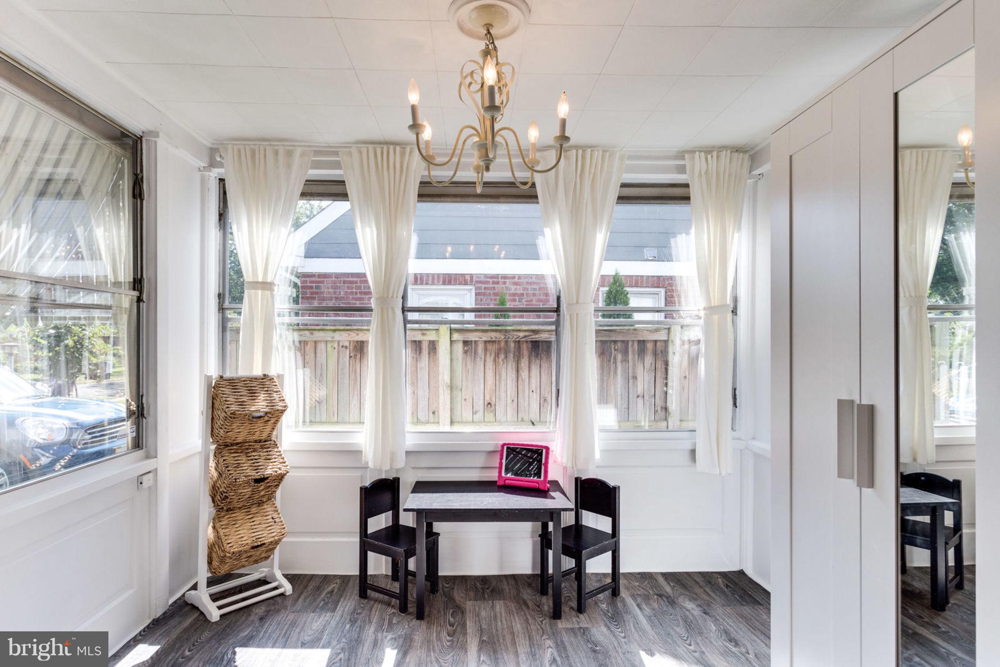 ROSEMONT PARK - Residential