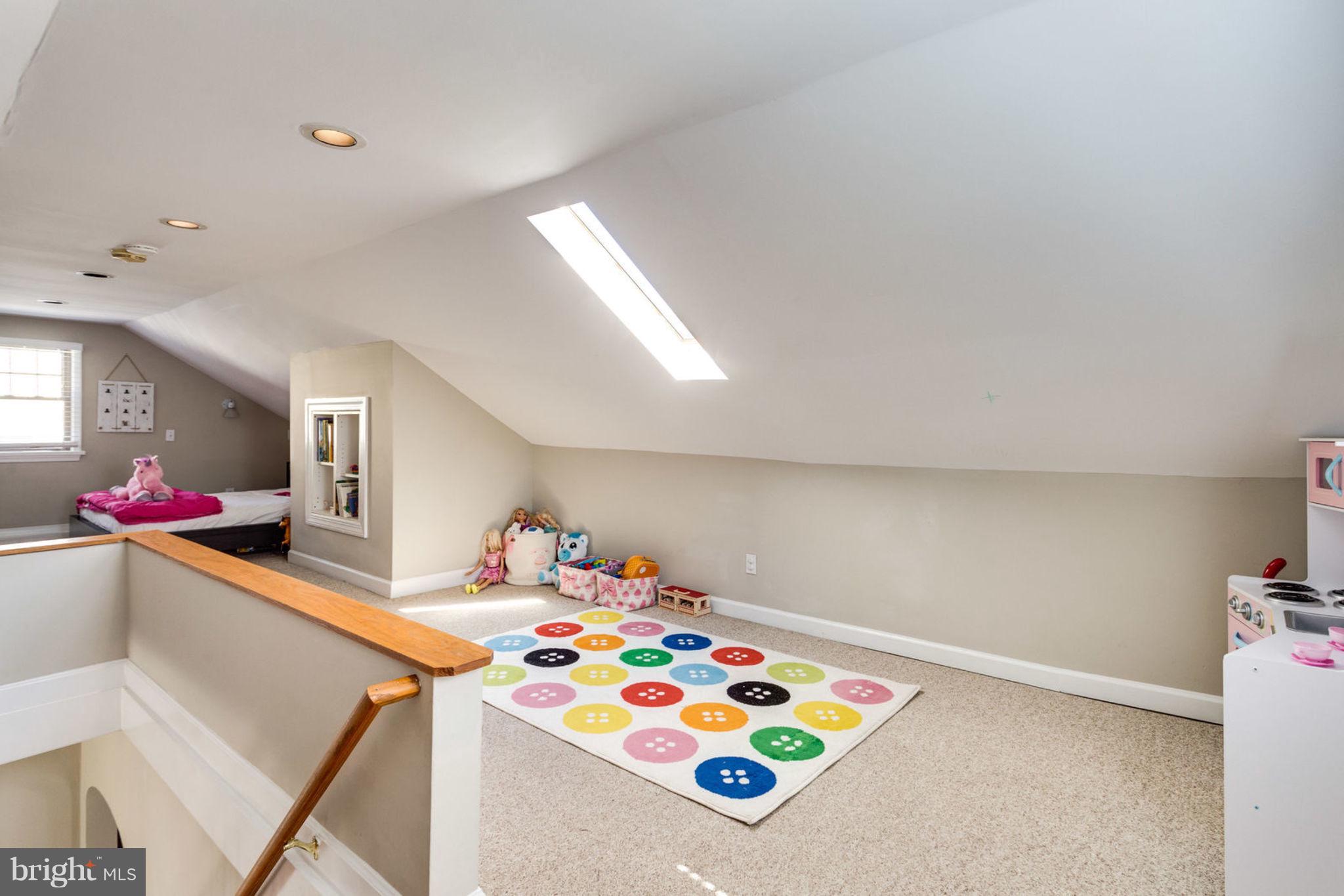 ROSEMONT PARK - Residential