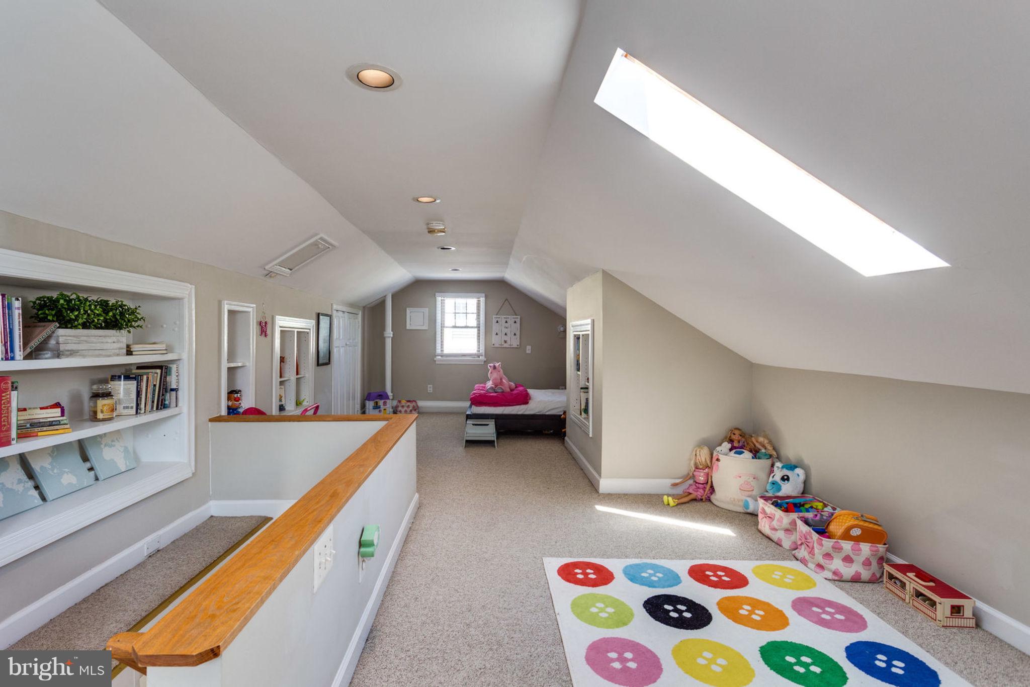 ROSEMONT PARK - Residential