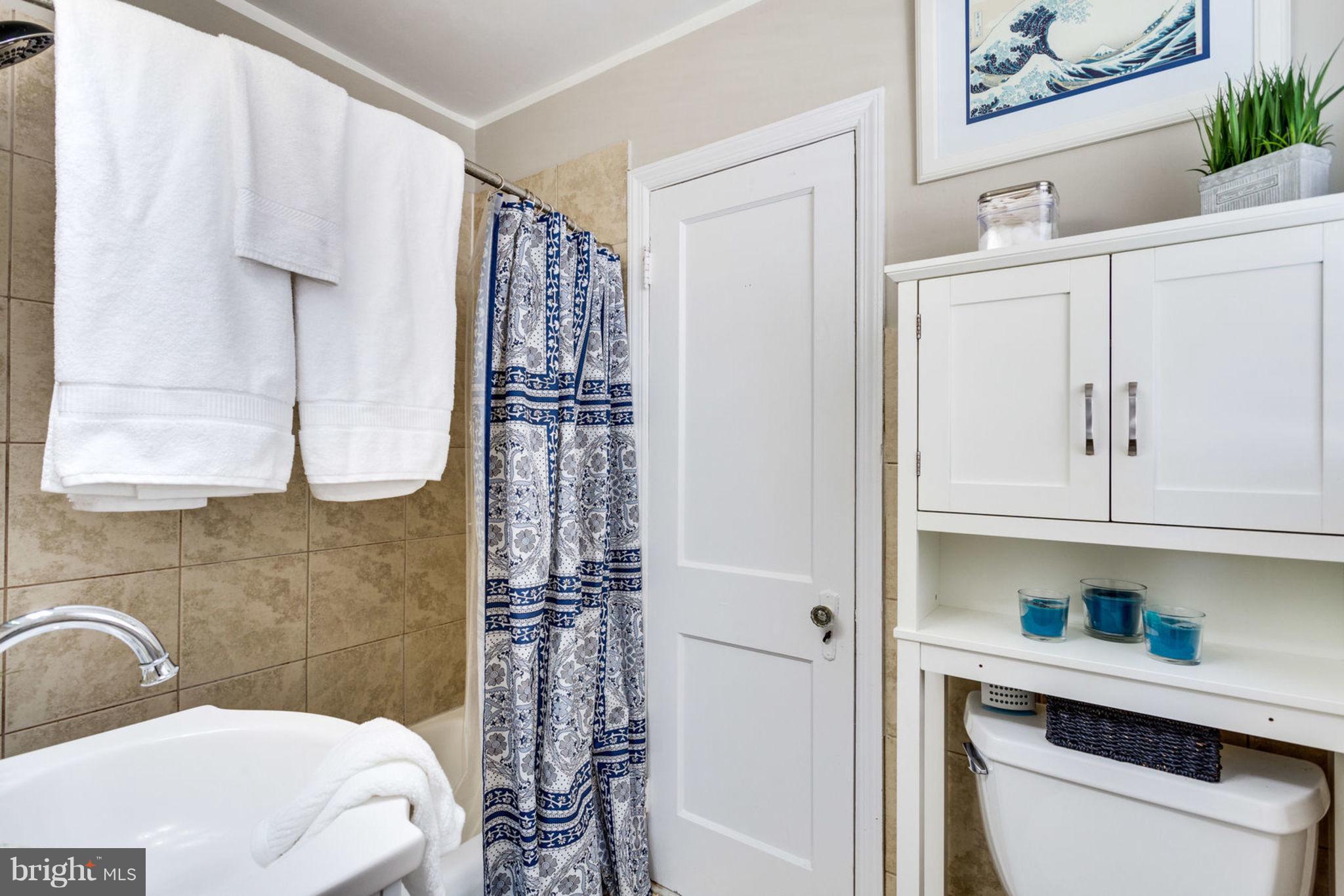 ROSEMONT PARK - Residential