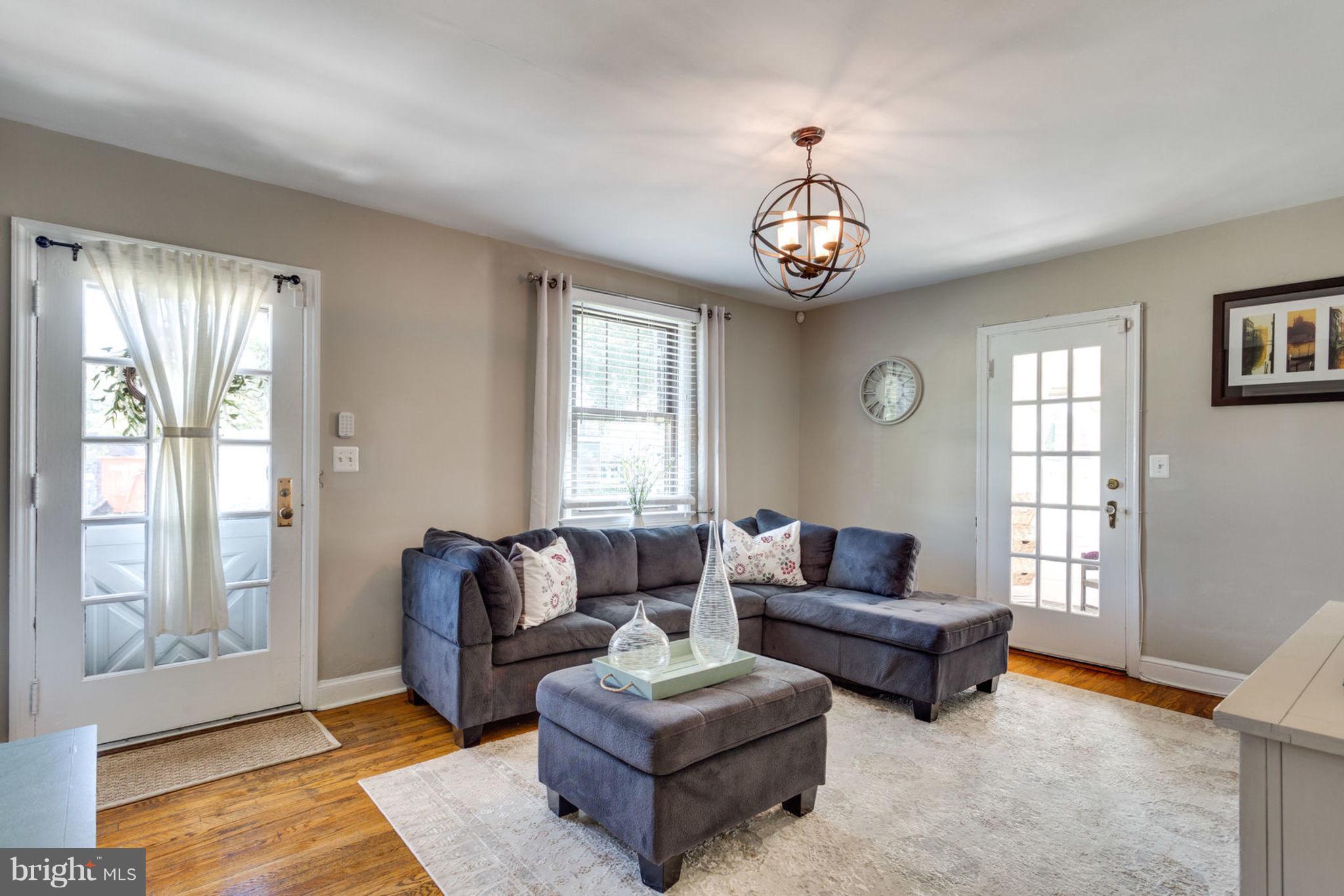 ROSEMONT PARK - Residential