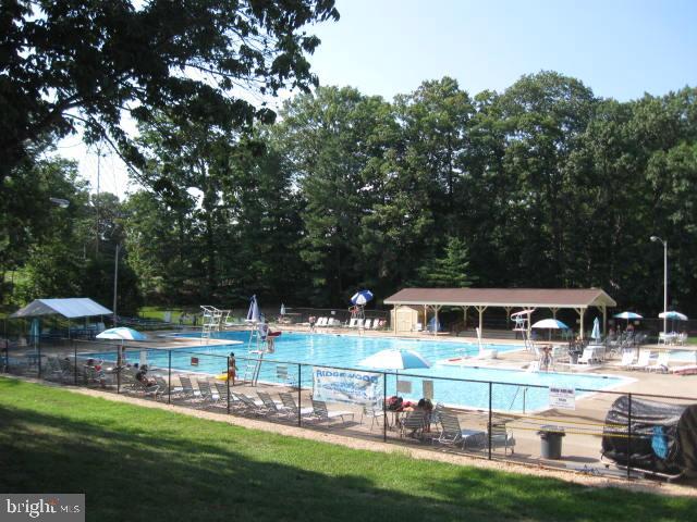 LAKE RIDGE - Residential