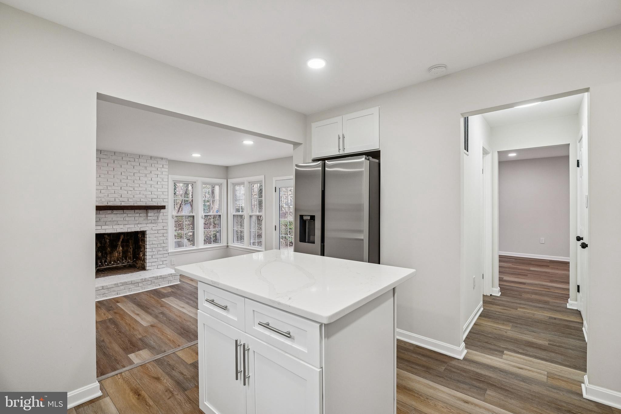 LAKE RIDGE - Residential