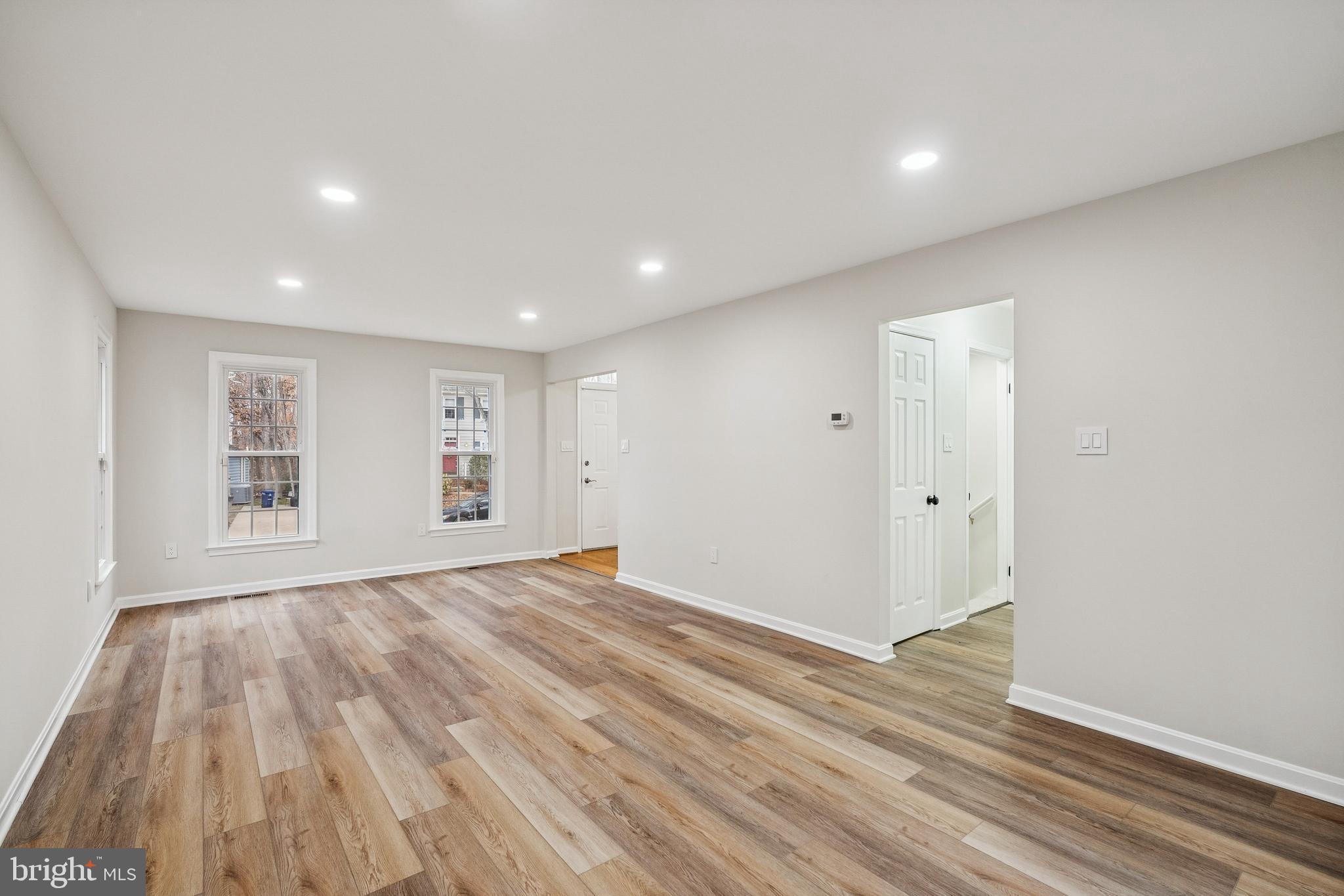 LAKE RIDGE - Residential