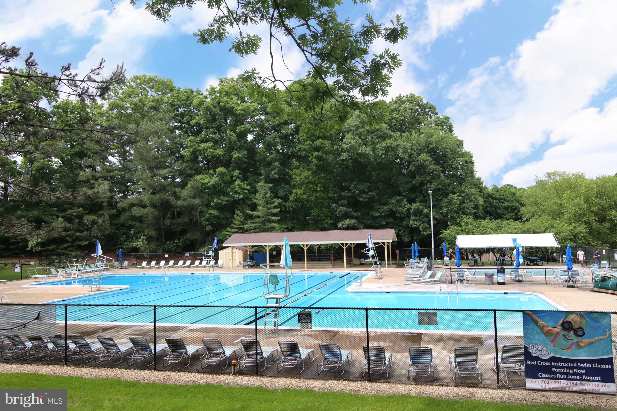 LAKE RIDGE - Residential