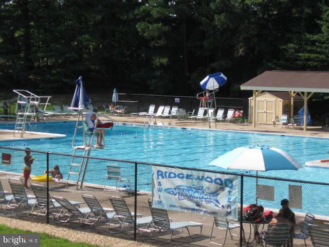 LAKE RIDGE - Residential