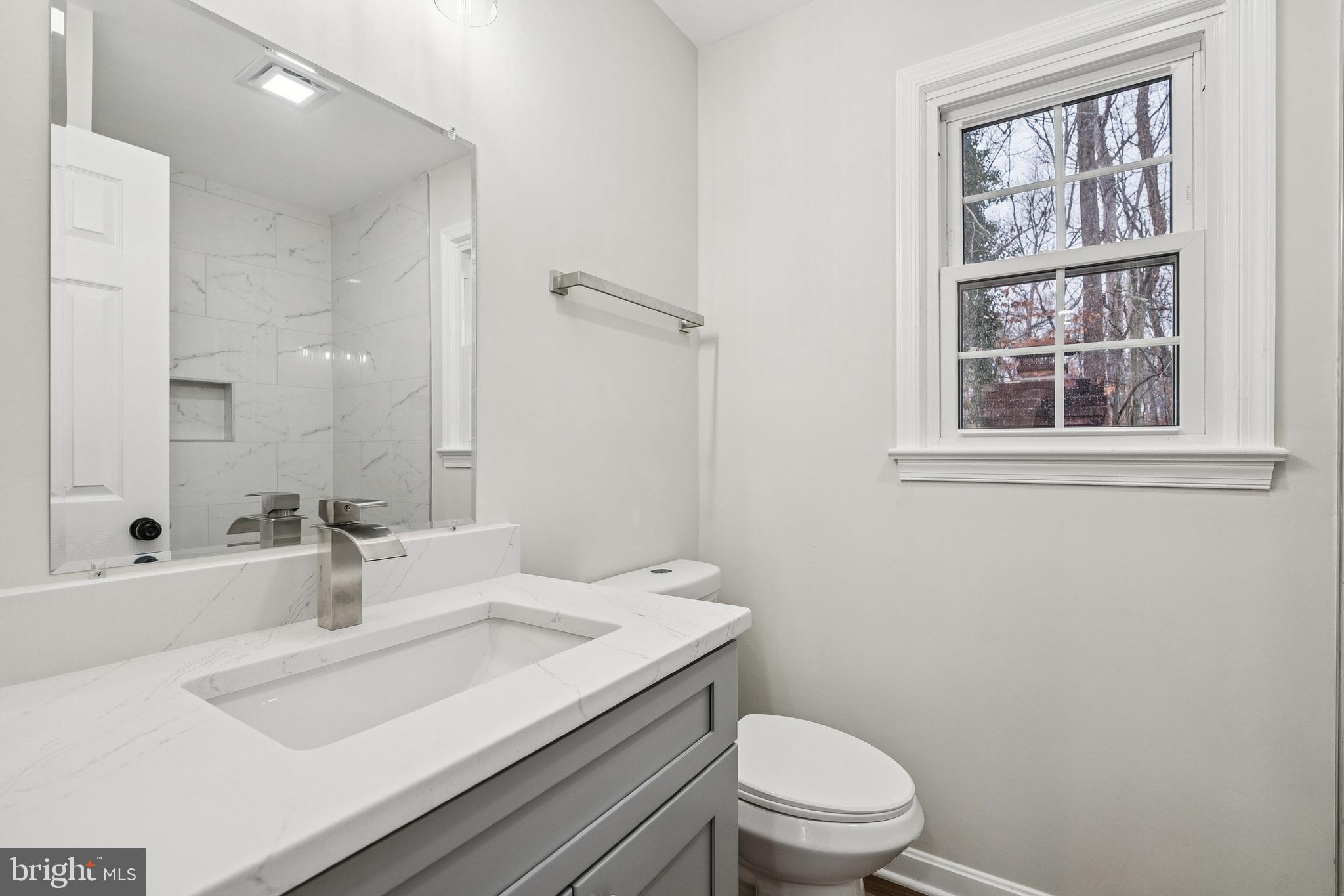 LAKE RIDGE - Residential