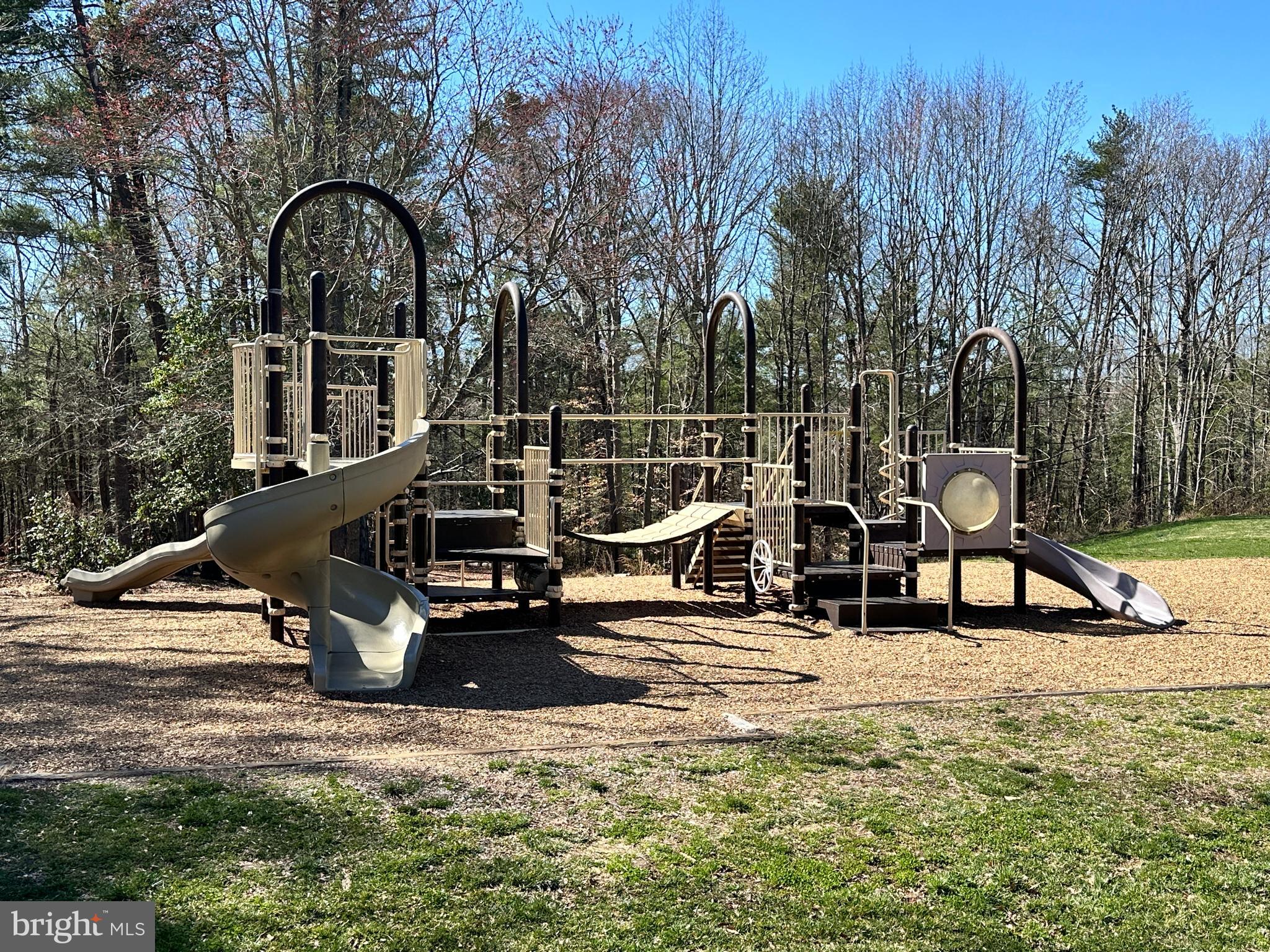 LAKE RIDGE - Residential