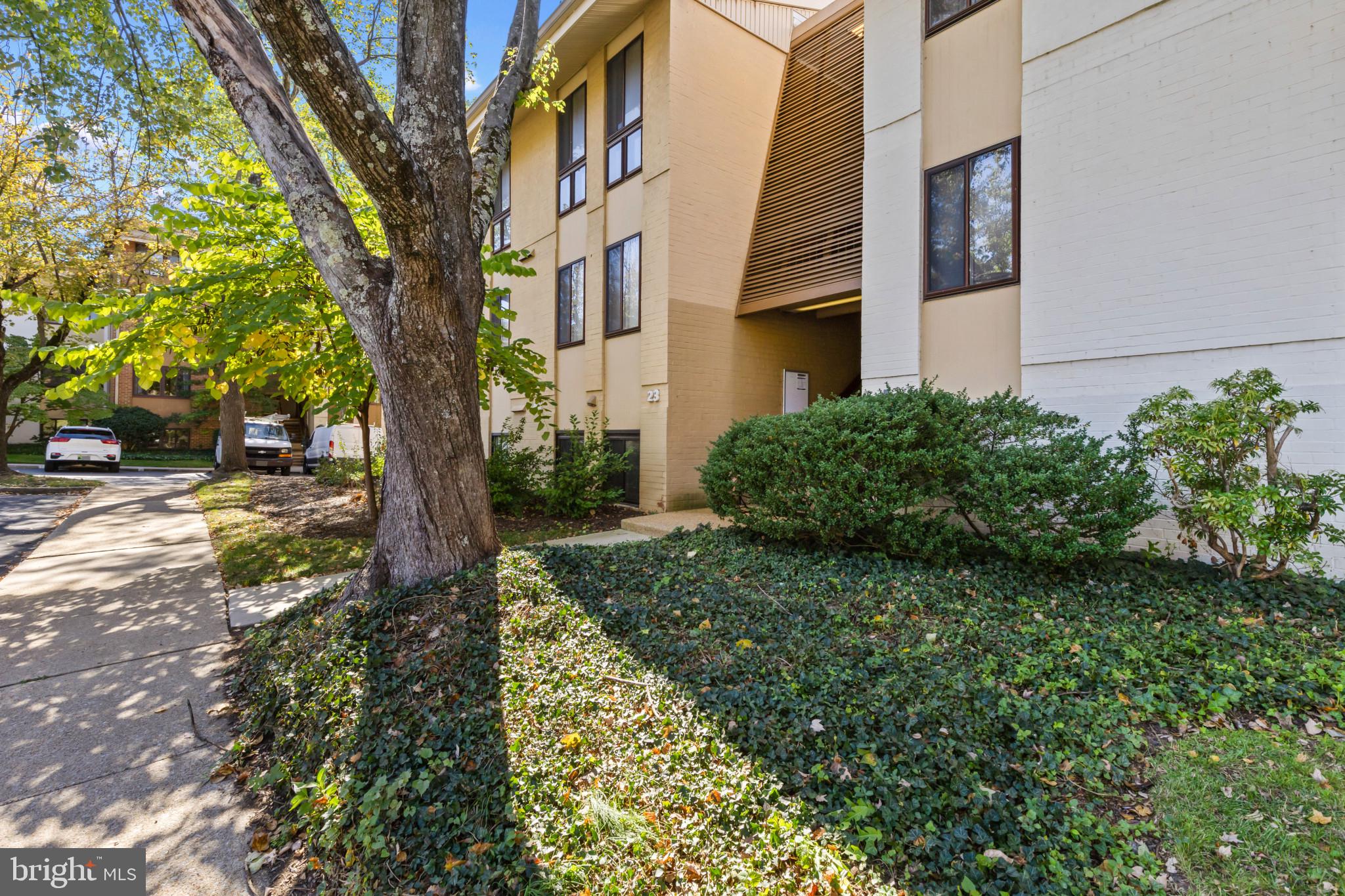 23 HAMILL ROAD 23E