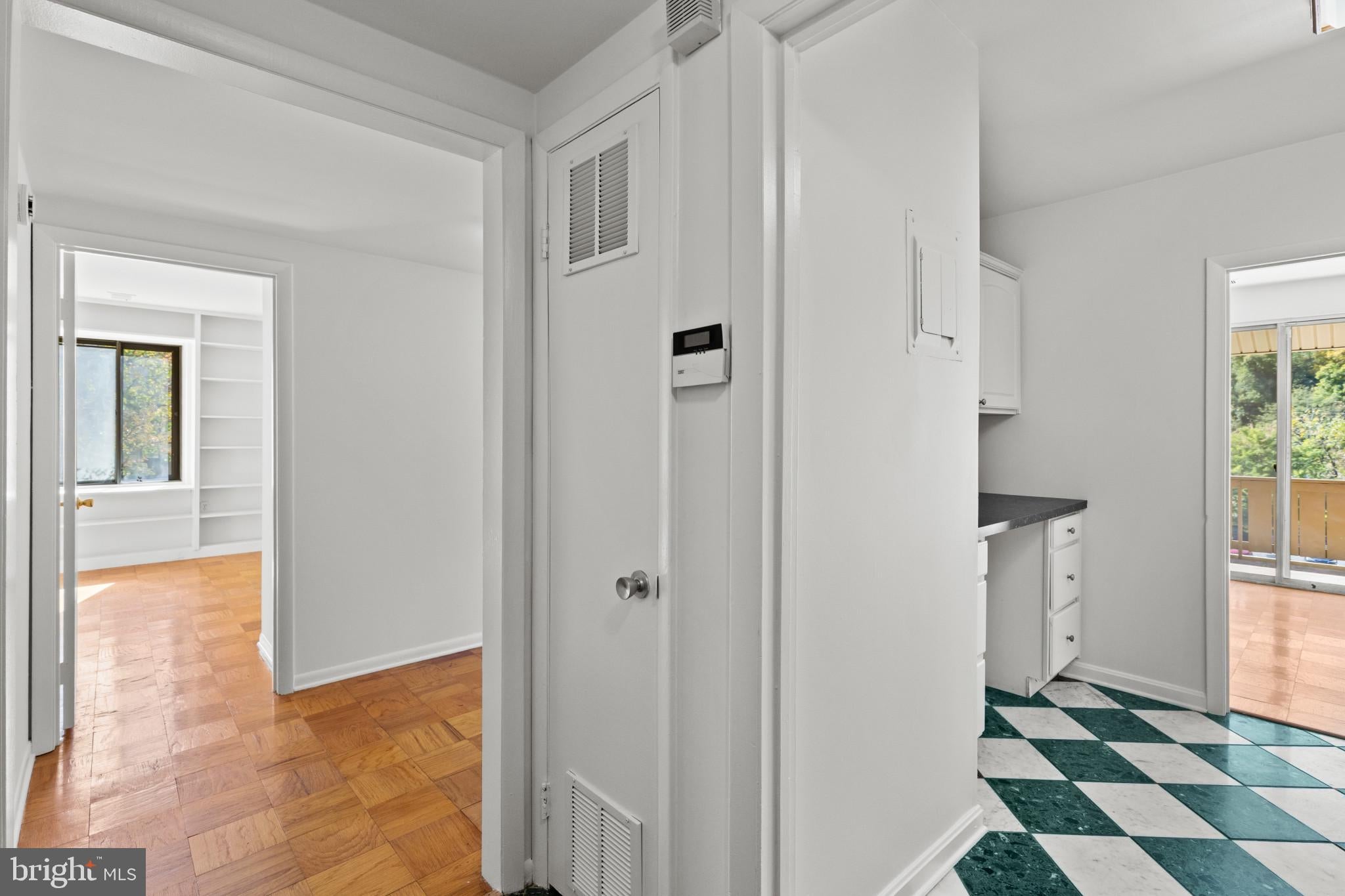 23 HAMILL ROAD 23E