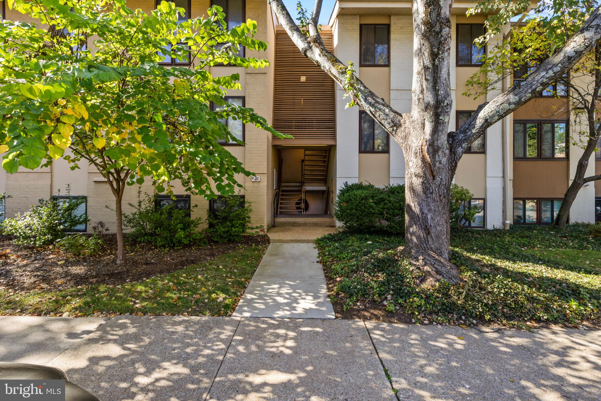 23 HAMILL ROAD 23E