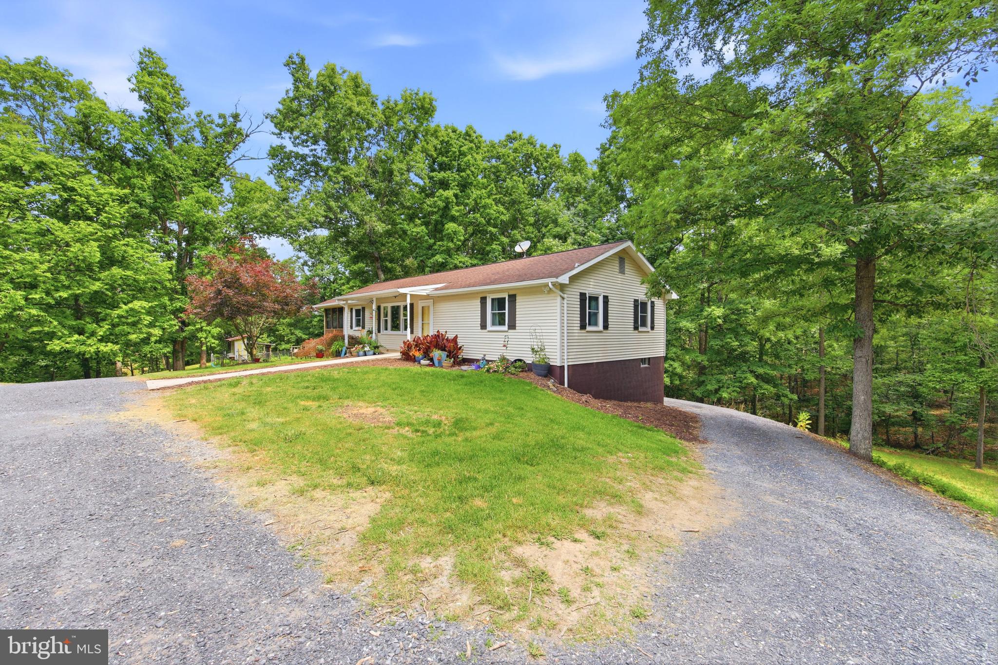 356 WHITE OAK LANE