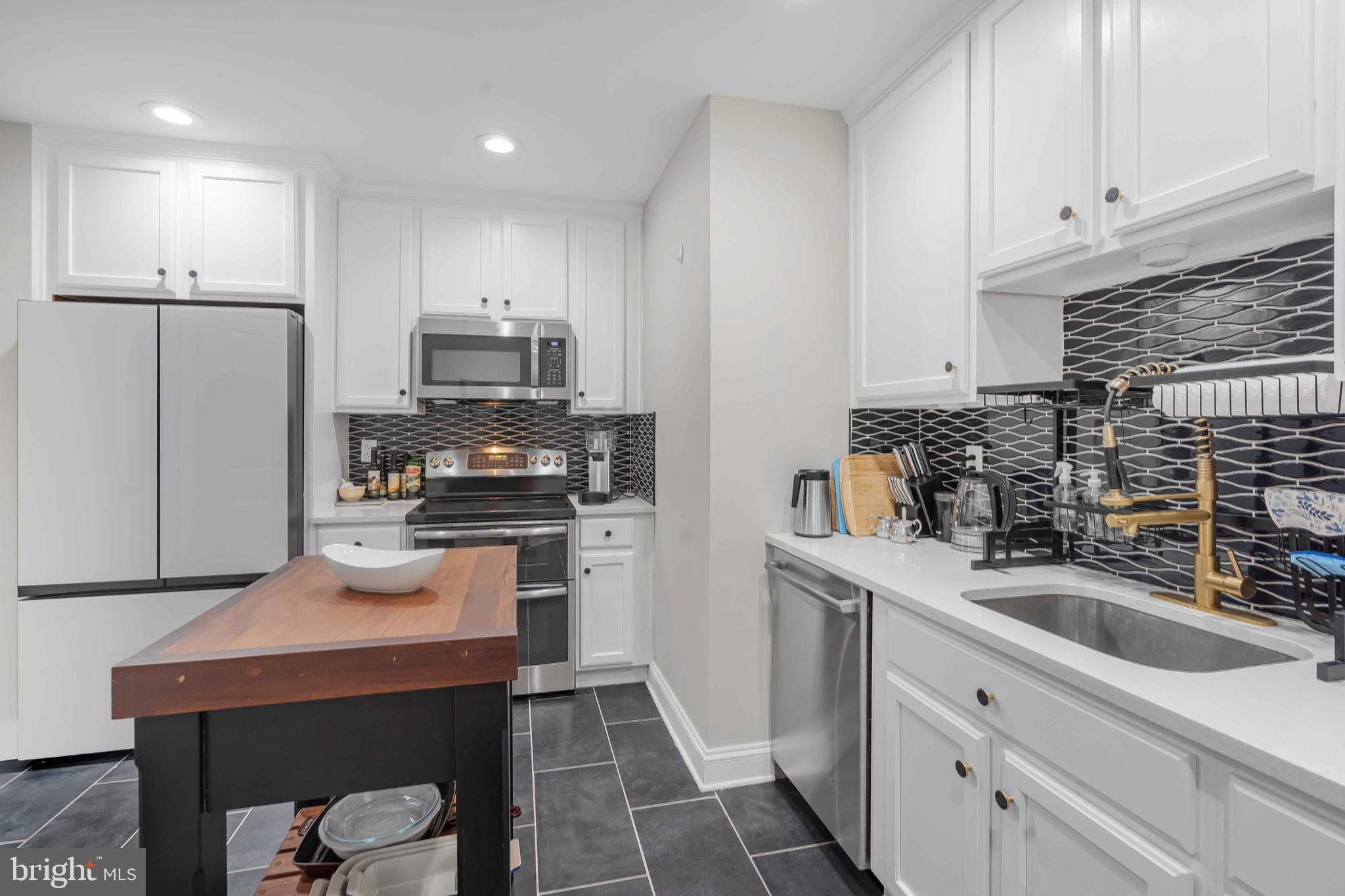 3625 10TH STREET N 208