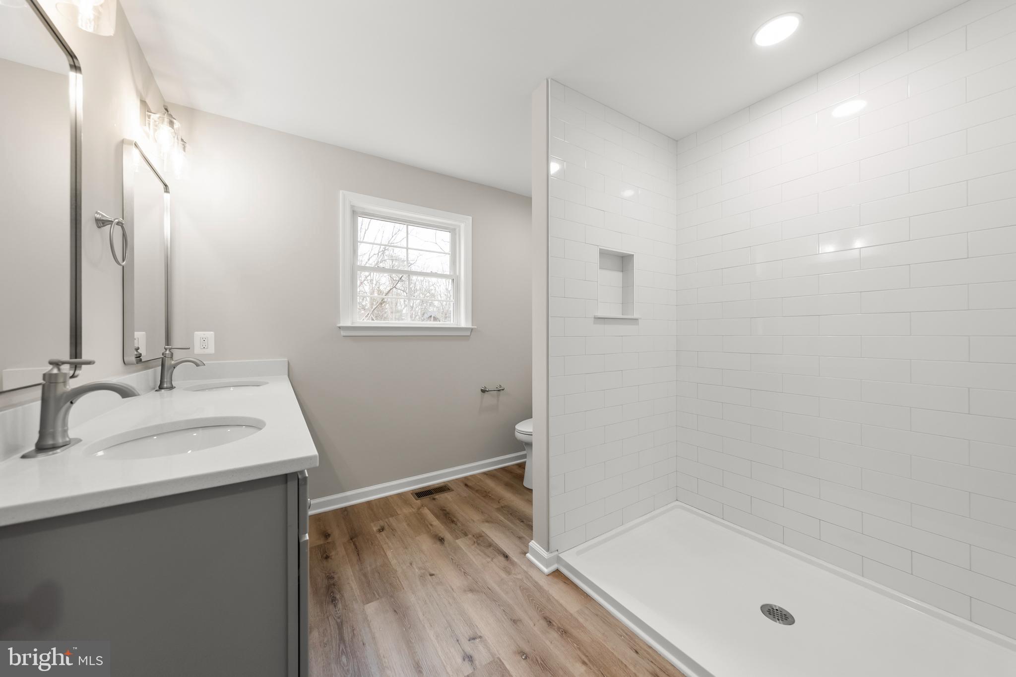 LAKE HOLIDAY ESTATES - Residential