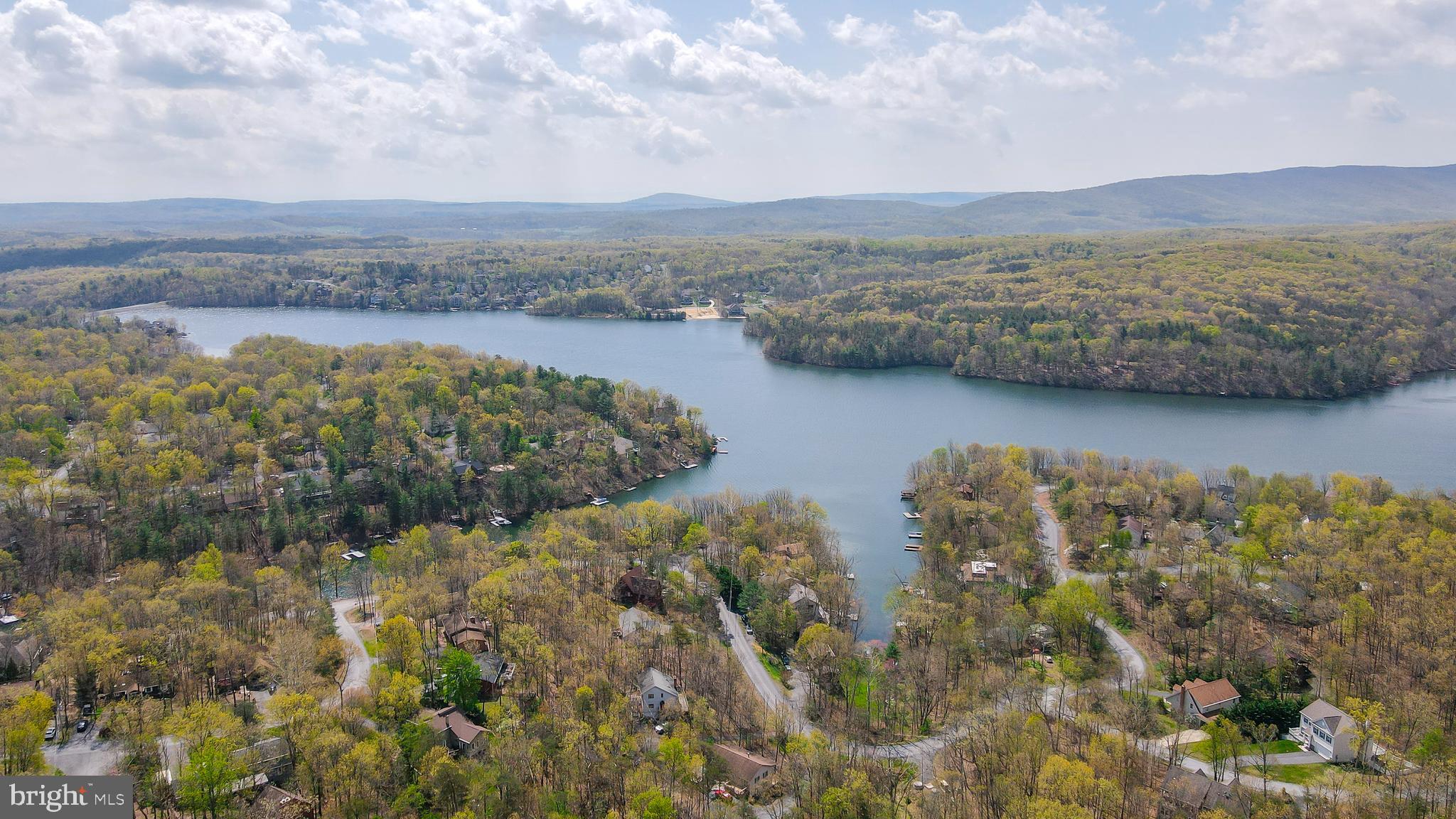 LAKE HOLIDAY ESTATES - Residential