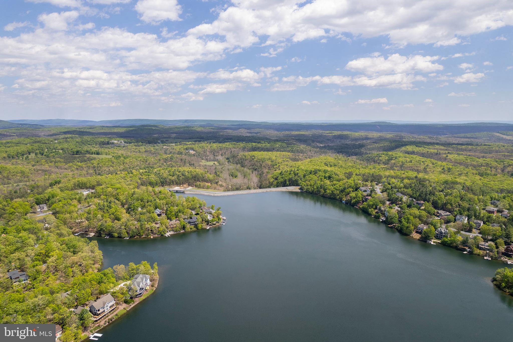 LAKE HOLIDAY ESTATES - Residential