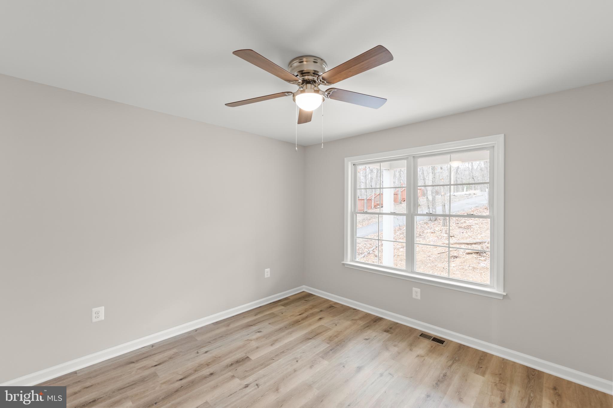 LAKE HOLIDAY ESTATES - Residential