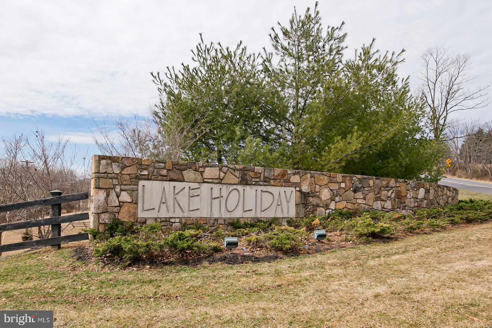 LAKE HOLIDAY ESTATES - Residential