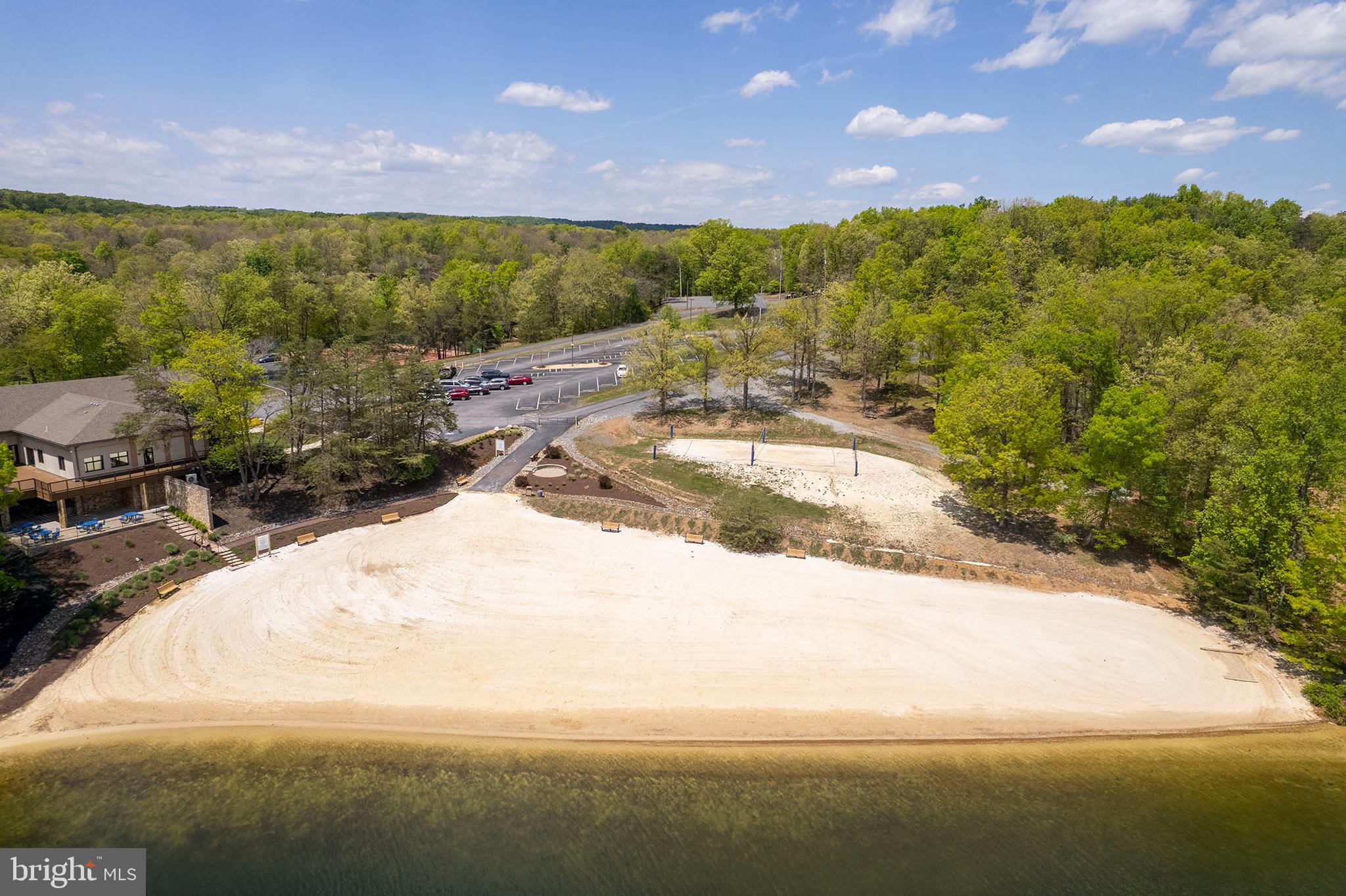 LAKE HOLIDAY ESTATES - Residential